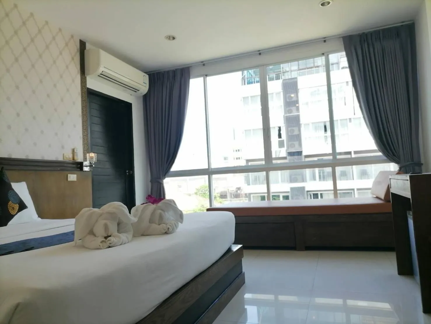 Bedroom, Bed in NJ PATONG HOTEL