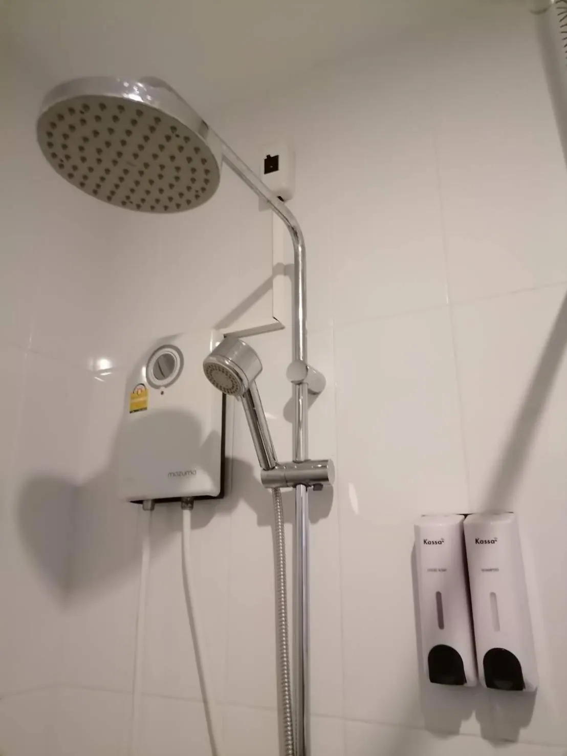 Shower in NJ PATONG HOTEL