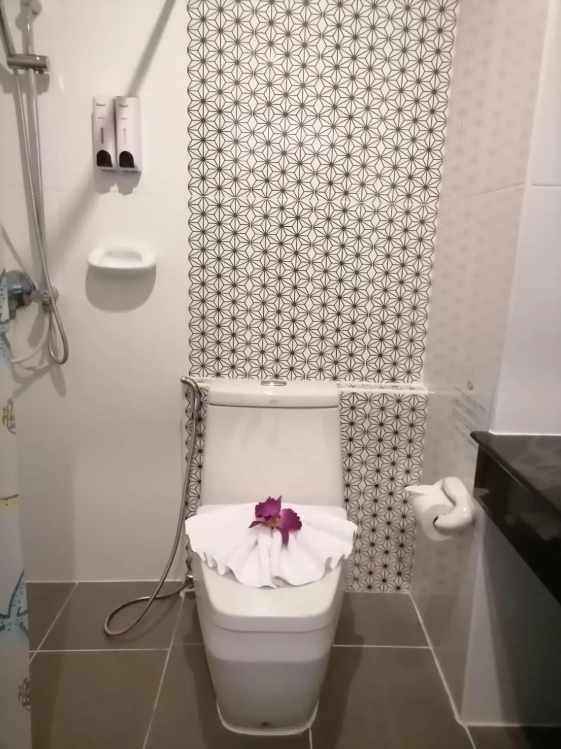 Toilet in NJ PATONG HOTEL