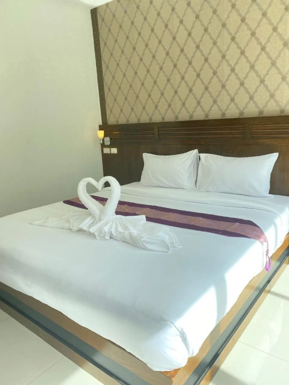 Bed in NJ PATONG HOTEL