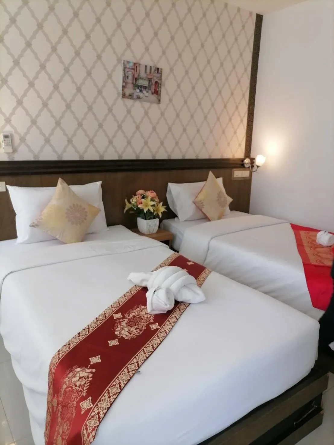 Bed in NJ PATONG HOTEL