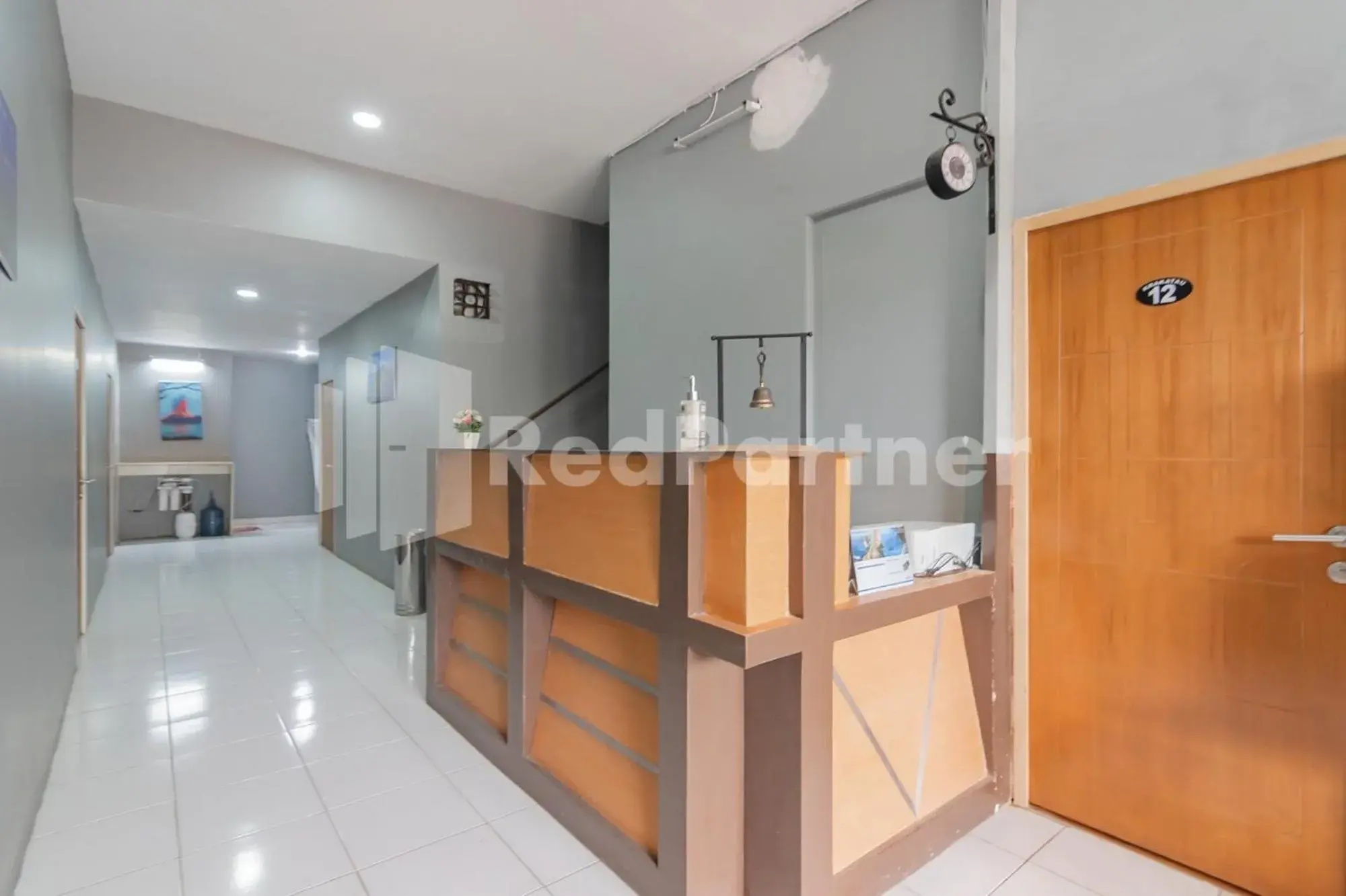 Lobby or reception in D'Valley View Lembang Mitra RedDoorz Lobby or reception in D'Valley View Lembang Mitra RedDoorz