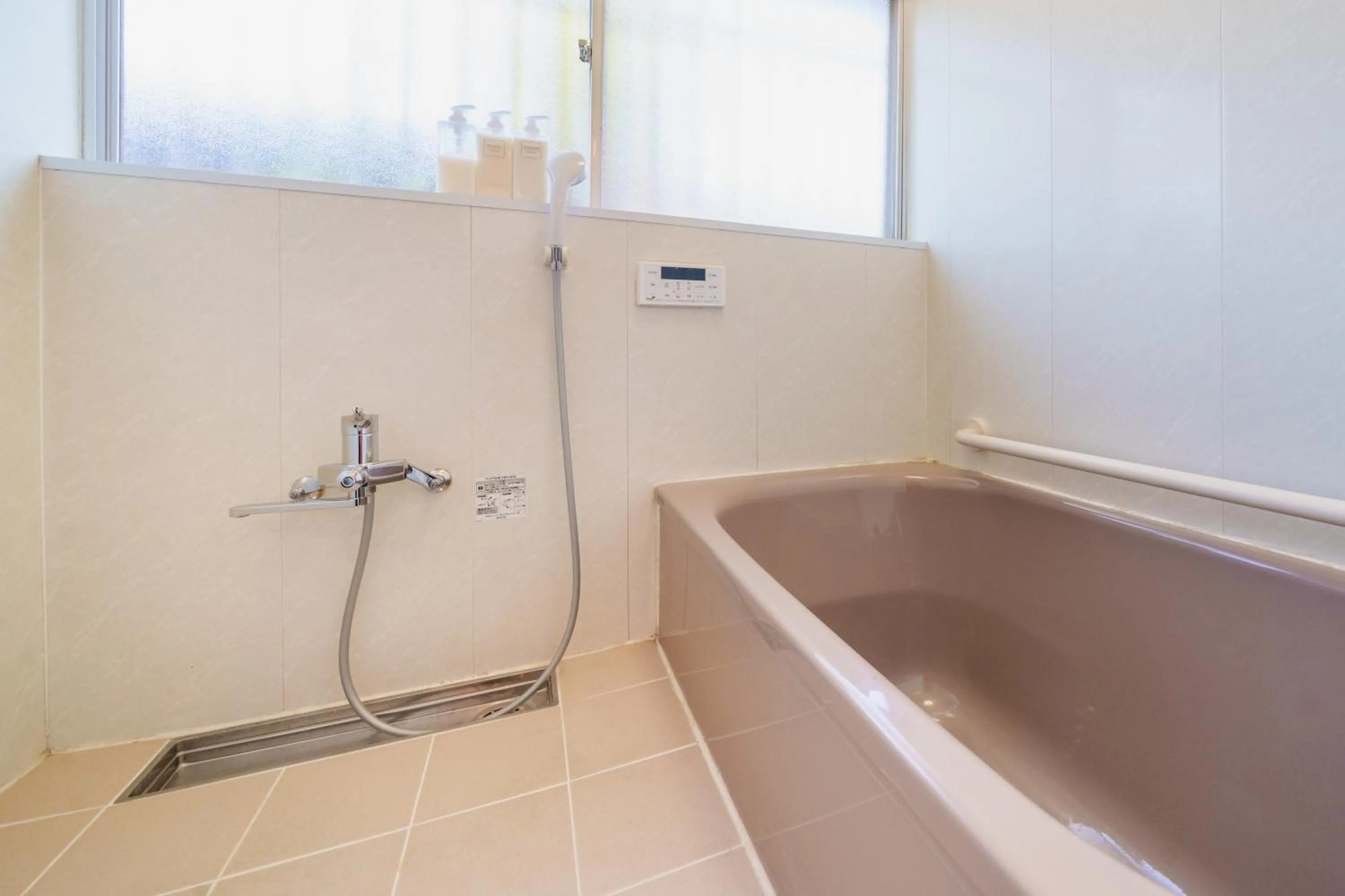 Shower in R-house 3rd