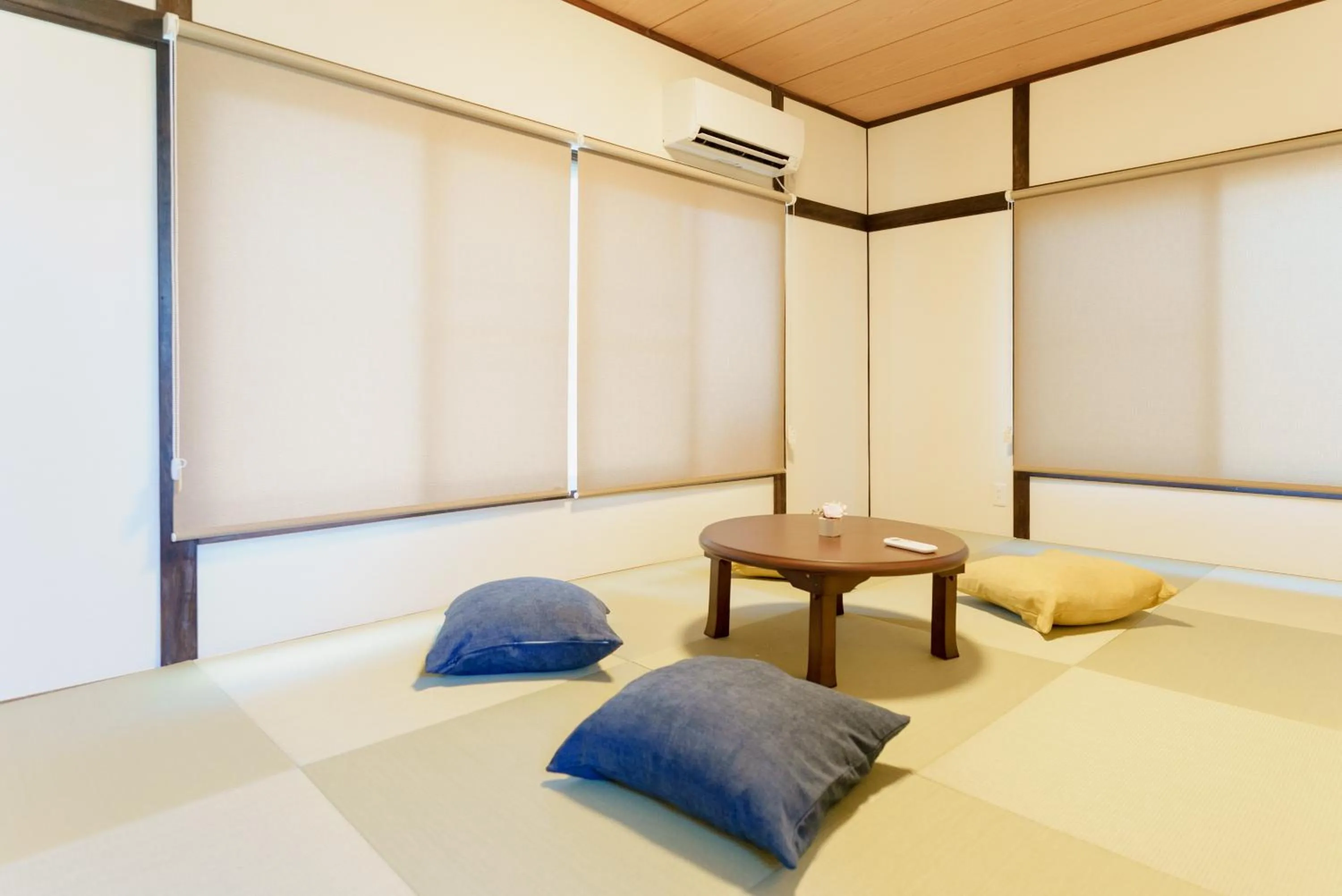 Photo of the whole room, Bed in R-house 3rd