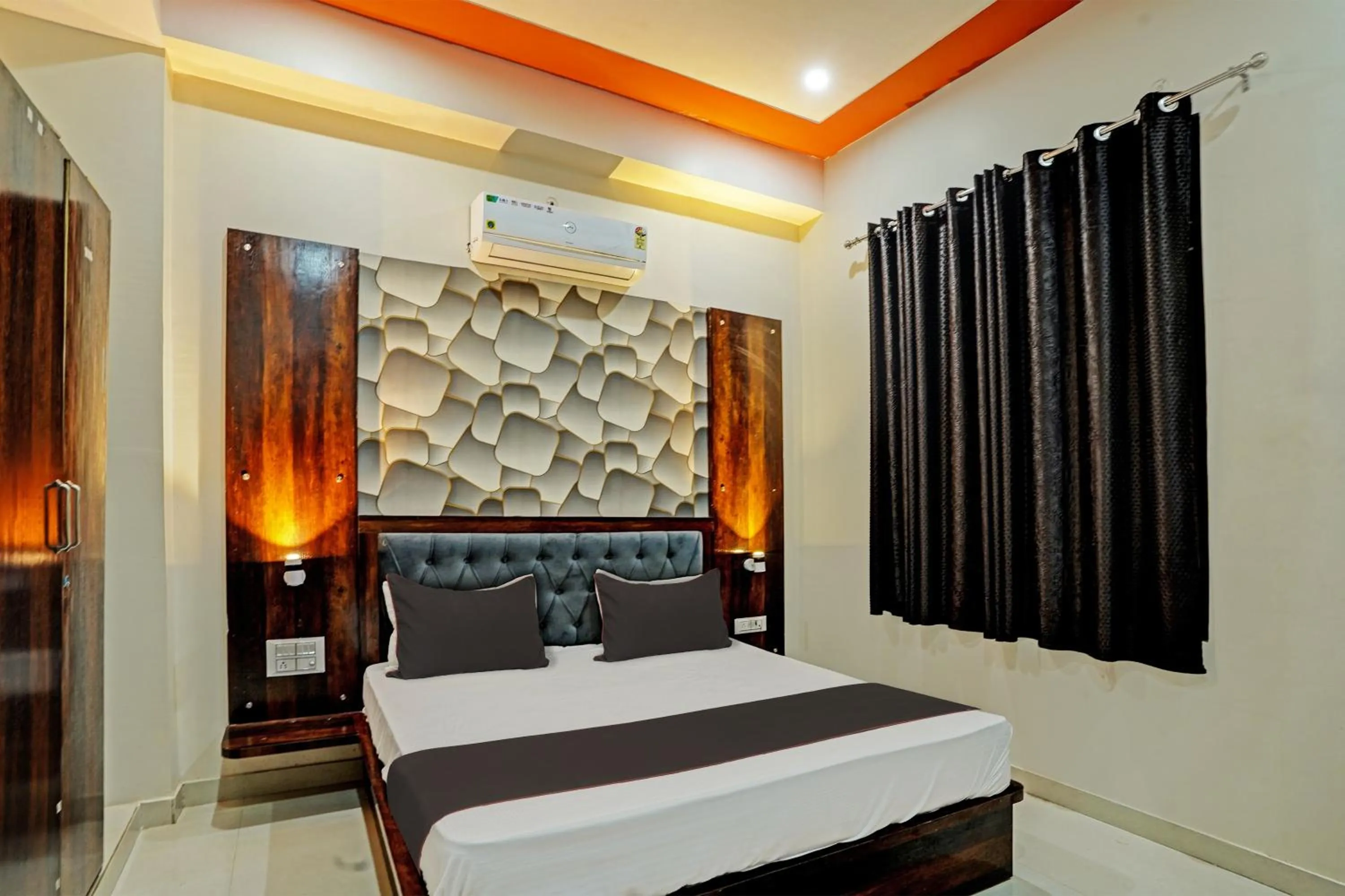 Bedroom, Bed in Hotel O SR HOTEL