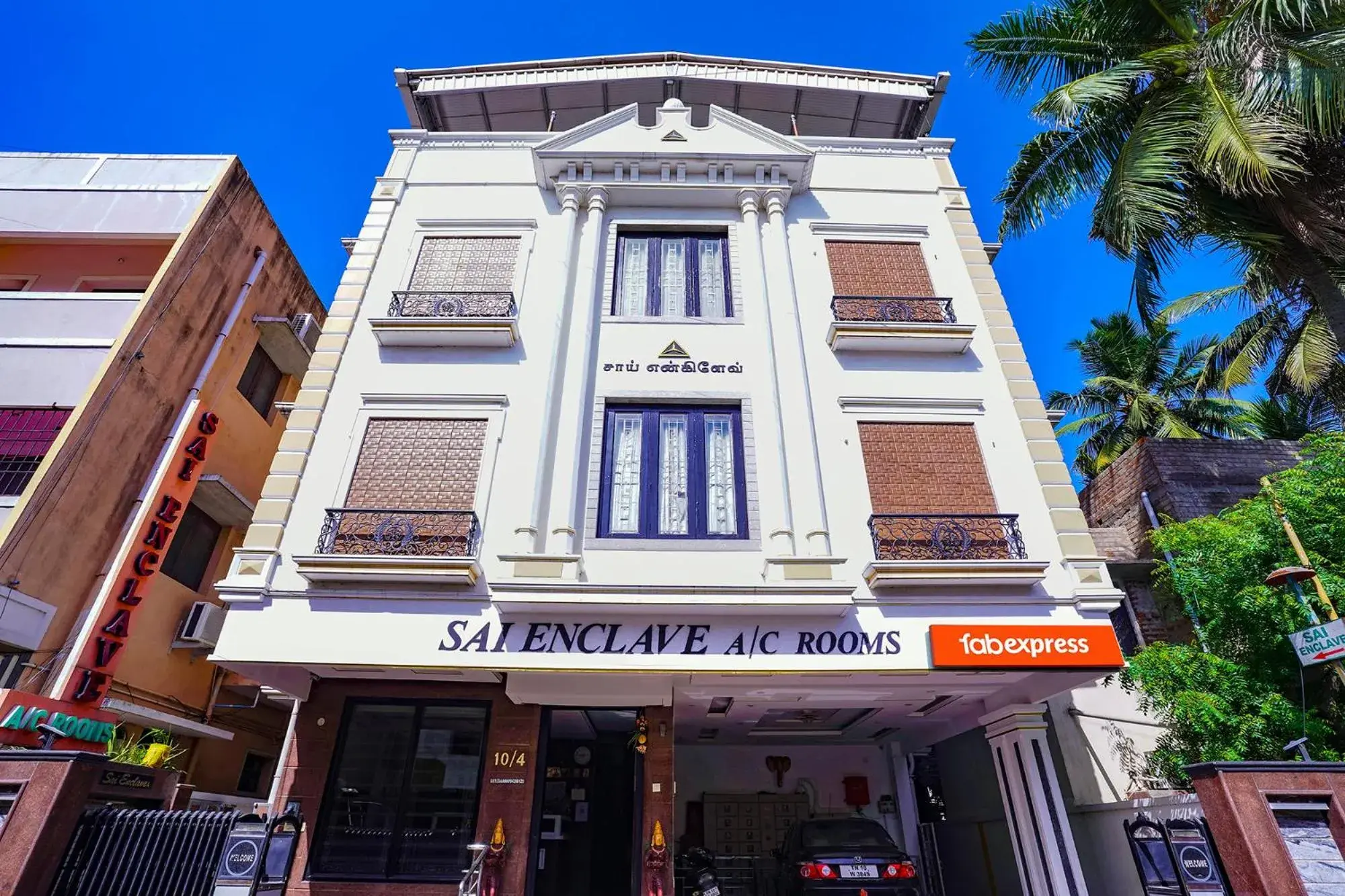 Facade/entrance in FabHotel Sai Residency - Nr Rela Hospital, Chromepet Facade/entrance in FabHotel Sai Residency - Nr Rela Hospital, Chromepet