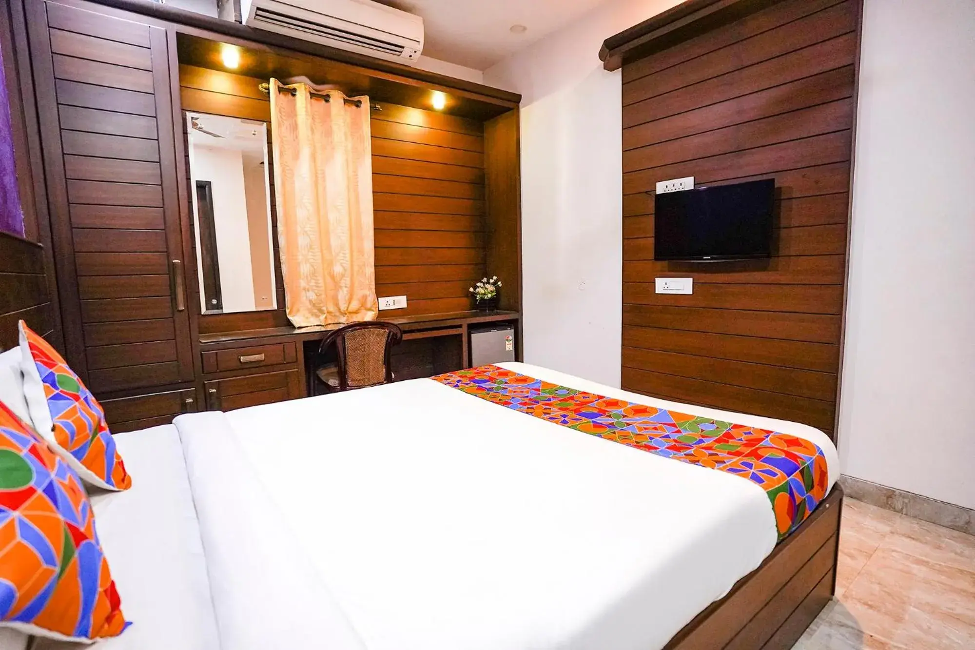 Bedroom, Bed in FabHotel Sai Residency - Nr Rela Hospital, Chromepet Bedroom, Bed in FabHotel Sai Residency - Nr Rela Hospital, Chromepet