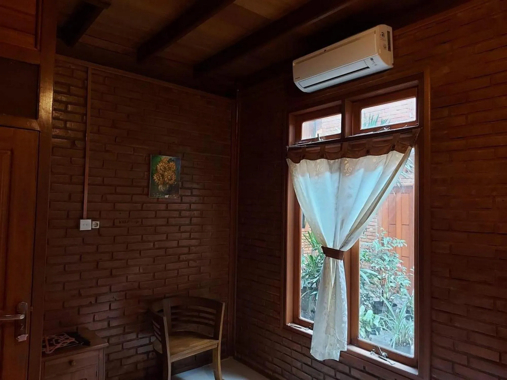 Bedroom in Roemah Kayu Saragan Syariah Magelang Mitra RedDoorz