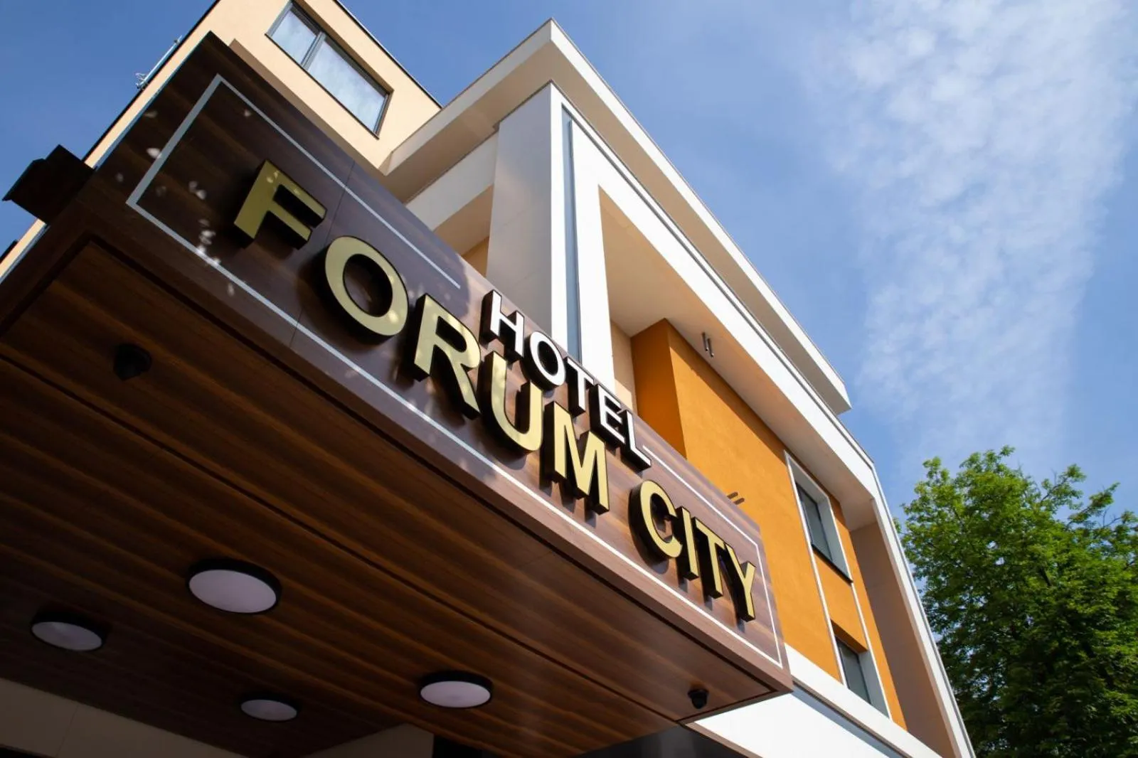 Hotel Forum City