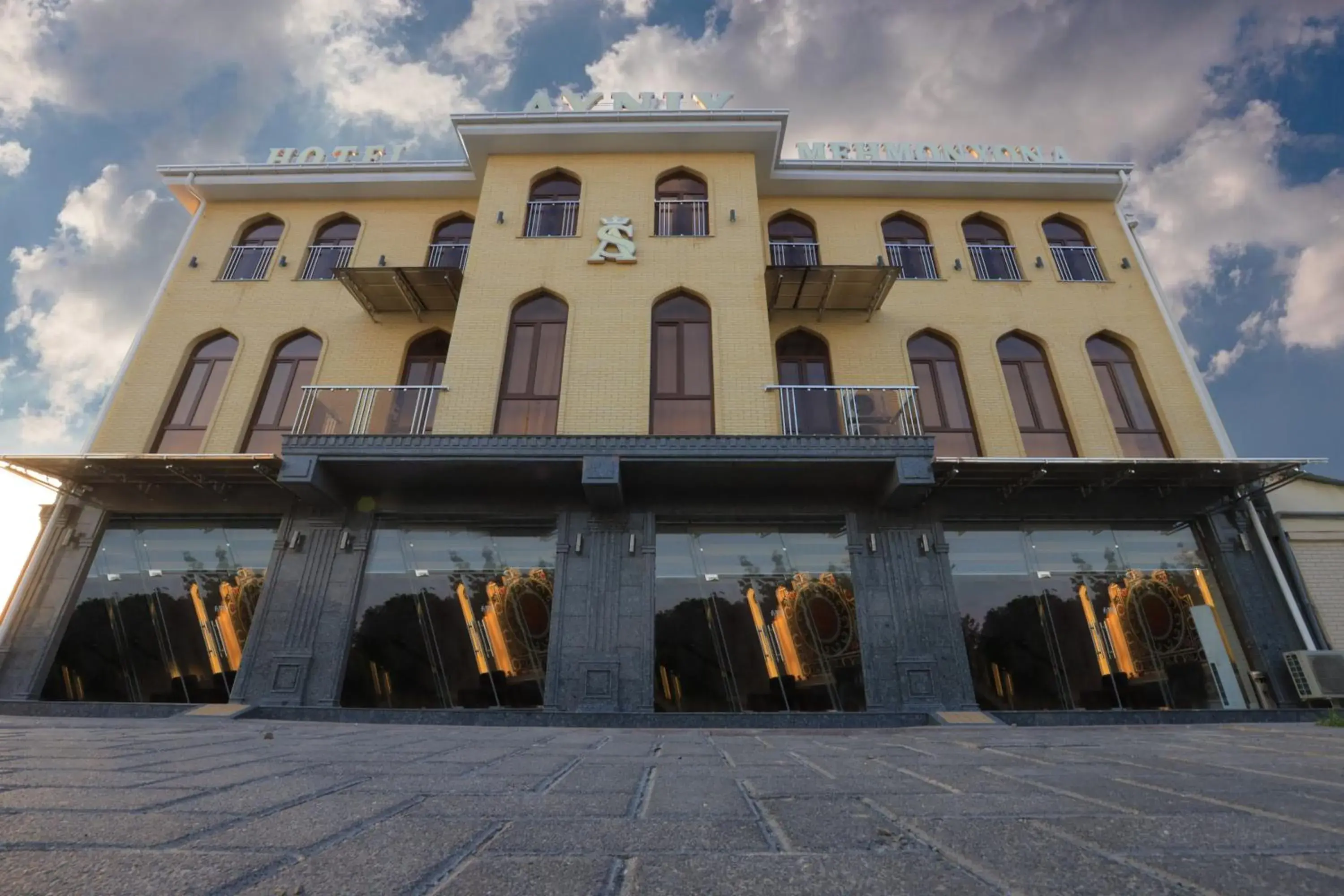 Property building in AYNIY Hotel Property building in AYNIY Hotel