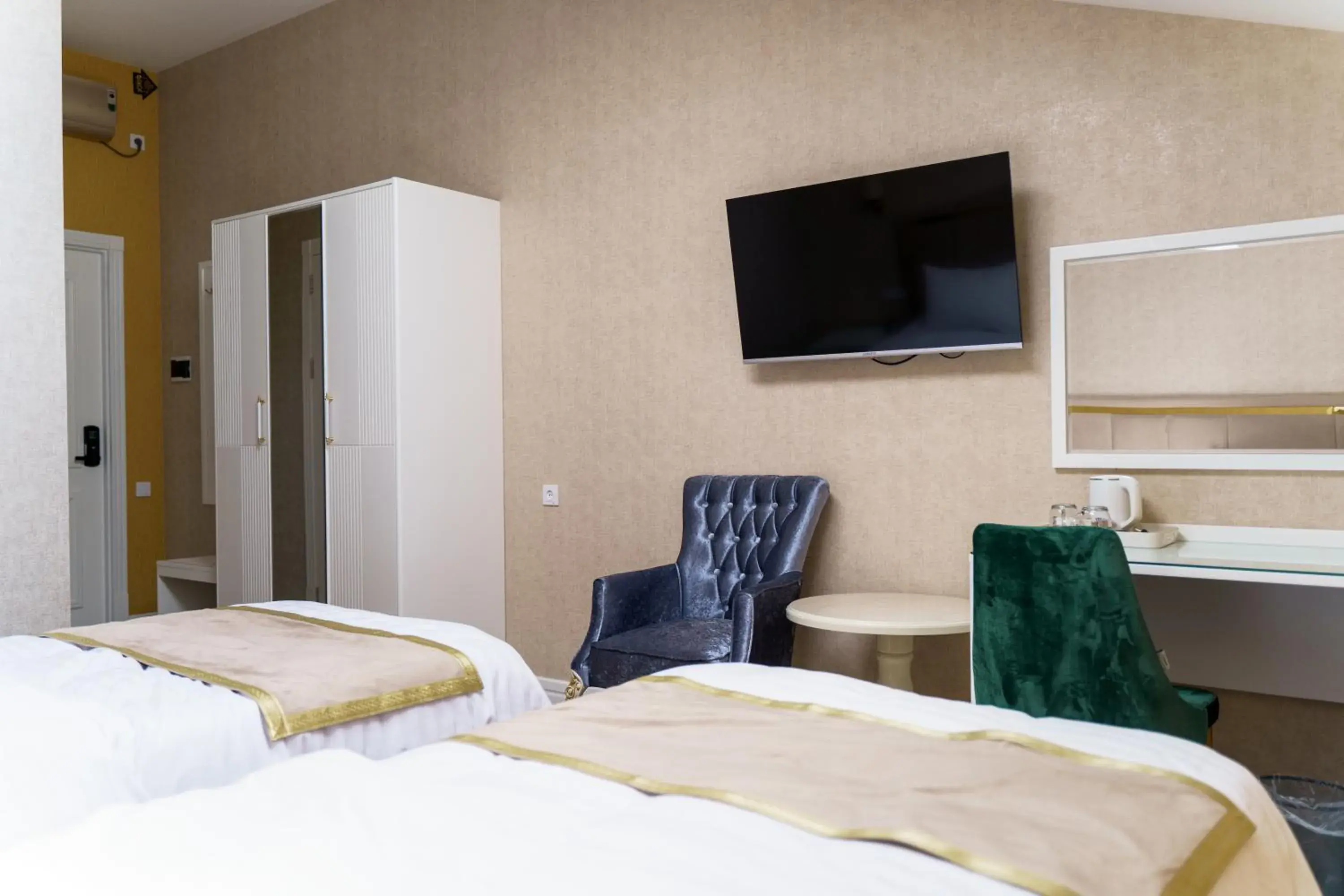 Photo of the whole room, Bed in AYNIY Hotel Photo of the whole room, Bed in AYNIY Hotel