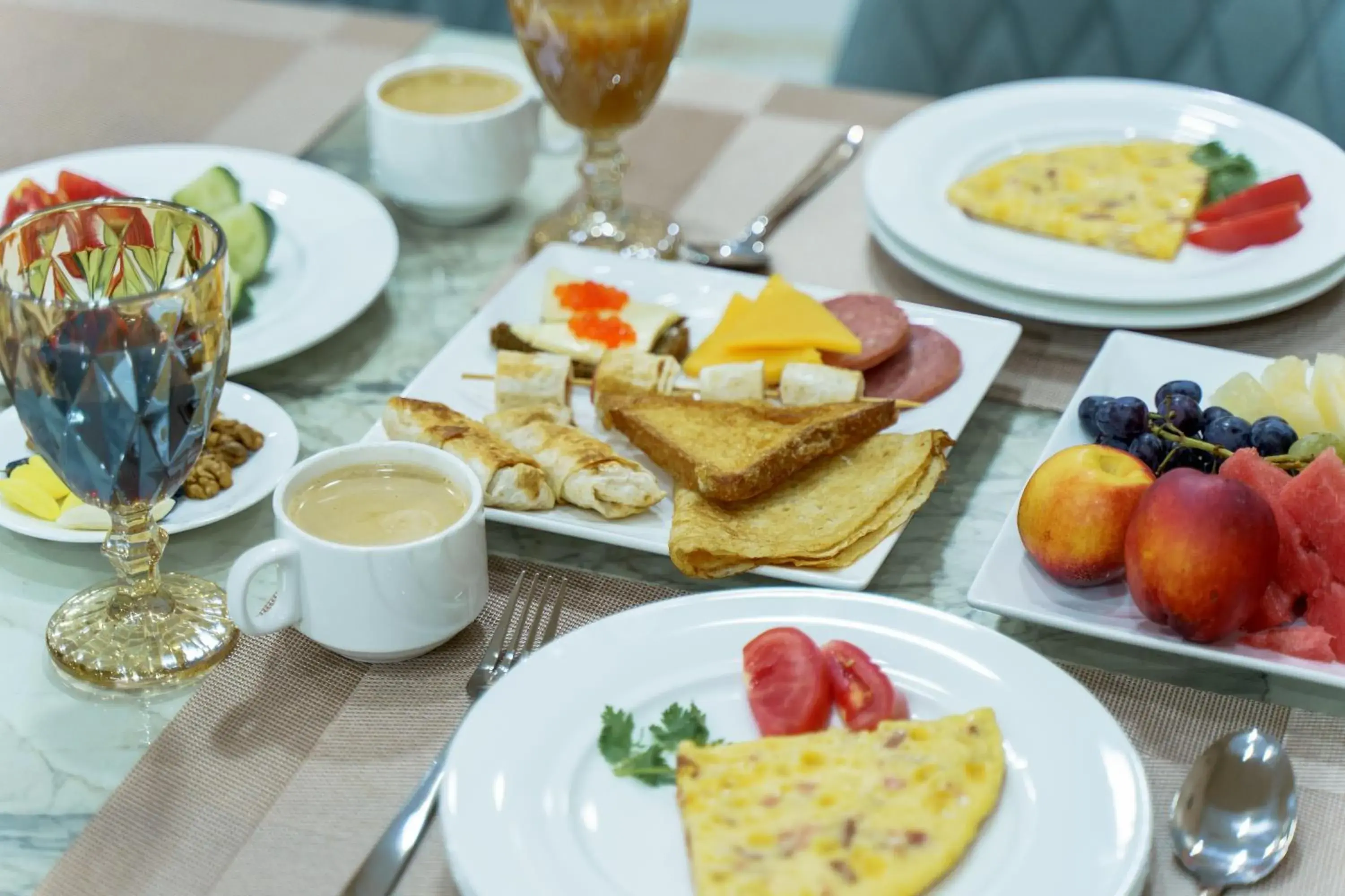 Restaurant/places to eat in AYNIY Hotel Restaurant/places to eat in AYNIY Hotel