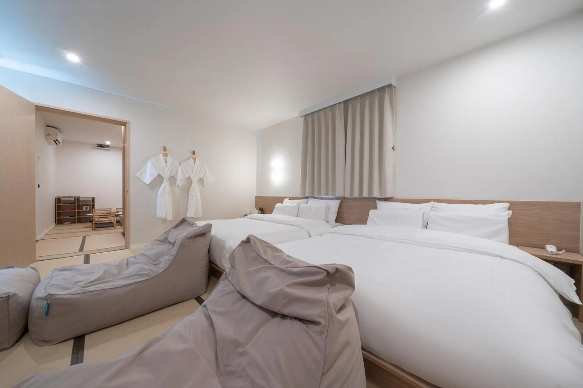 Photo of the whole room, Bed in Aank Hotel Ilsan