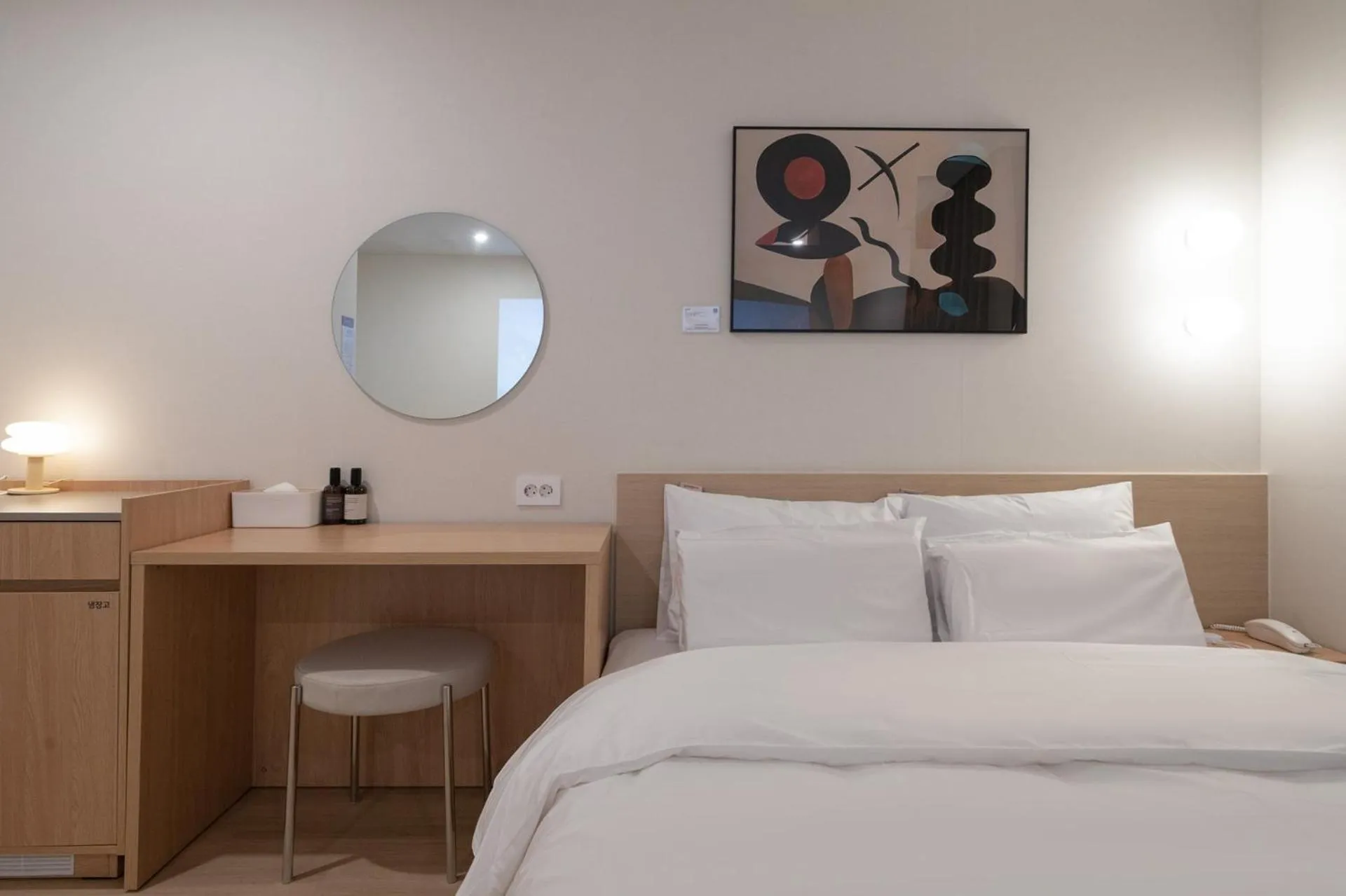 Photo of the whole room, Bed in Aank Hotel Ilsan