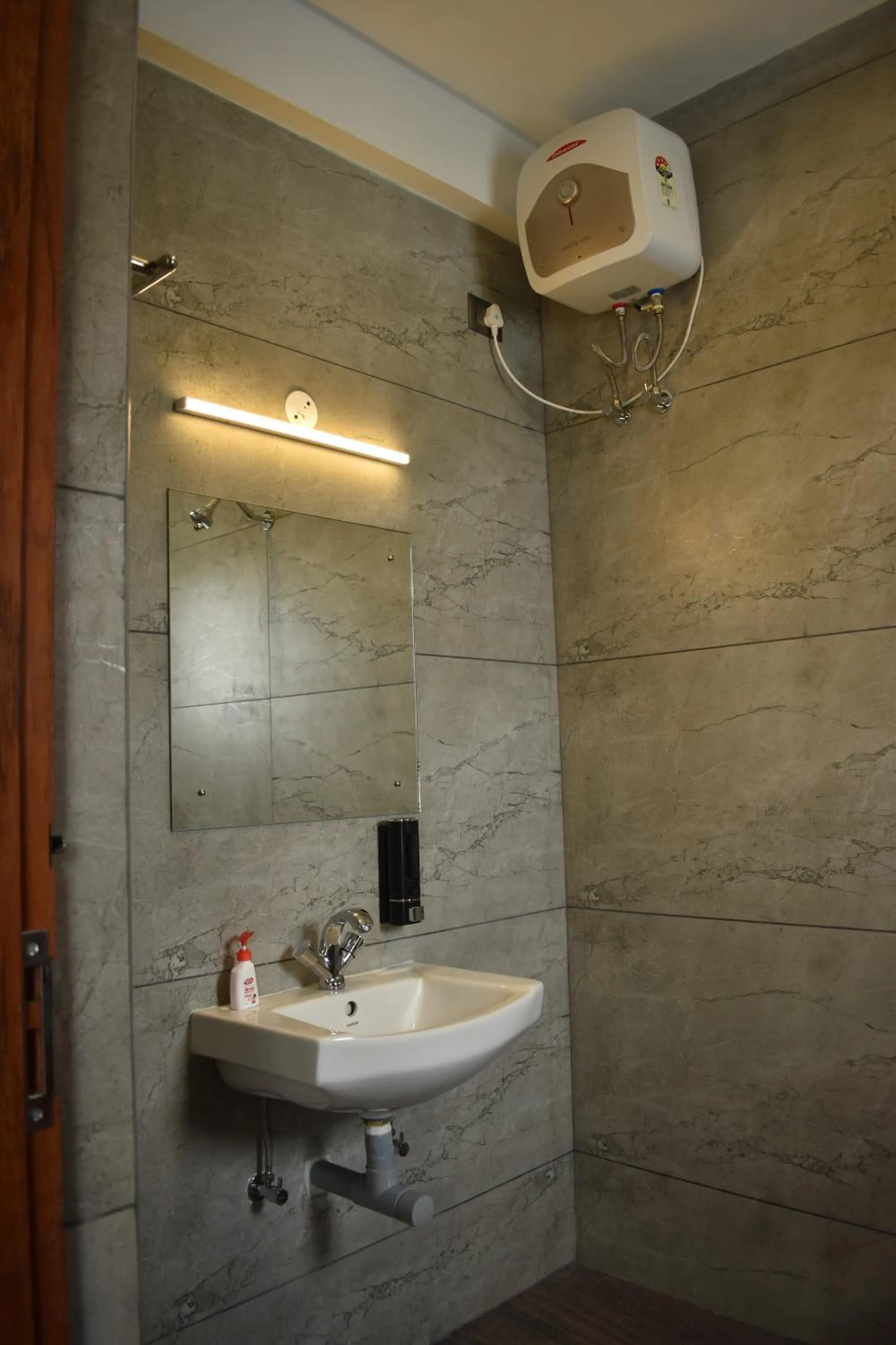 Bathroom in Hotel NT Grand Yercaud