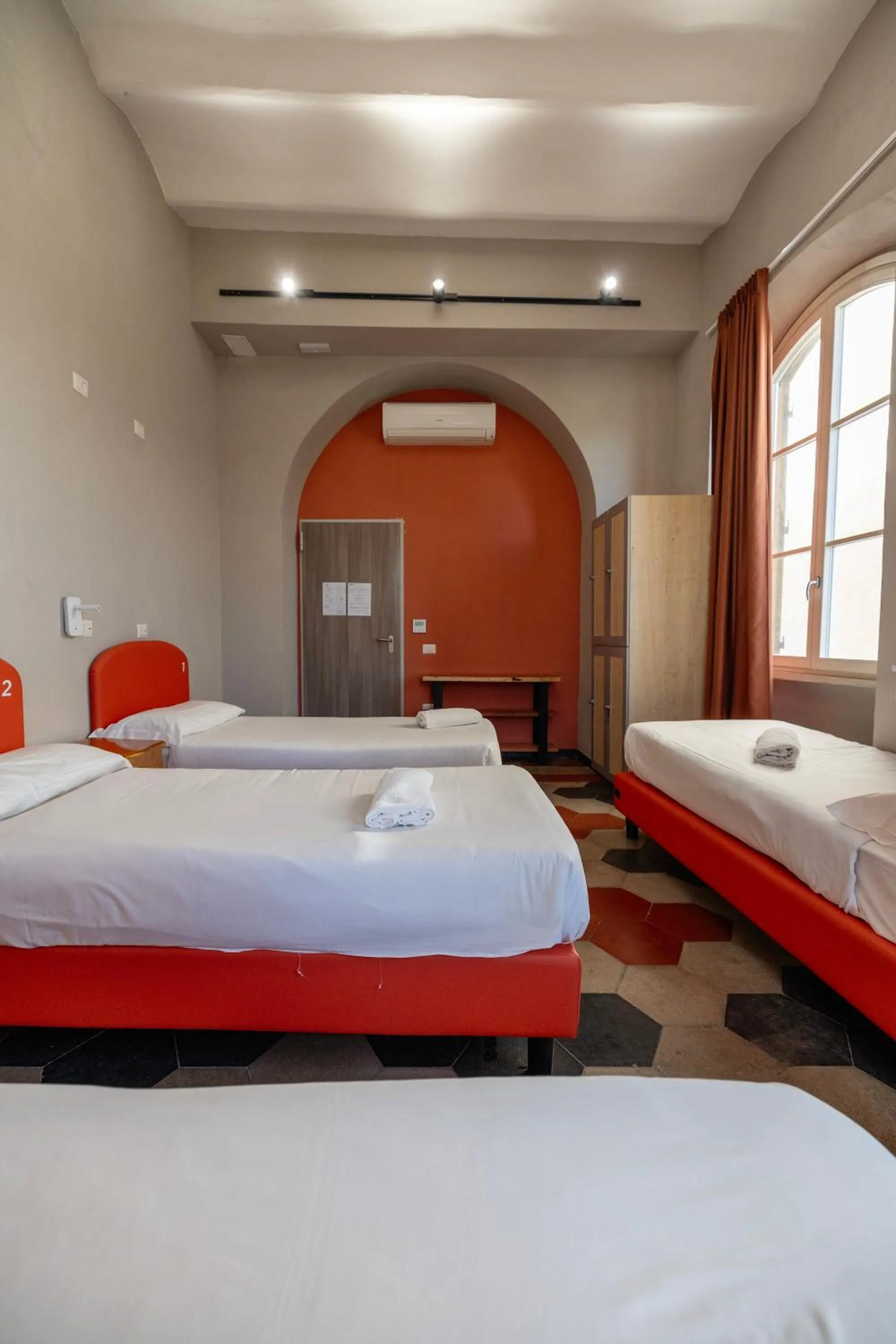 Photo of the whole room, Bed in Borgo Ripa Urban Travel