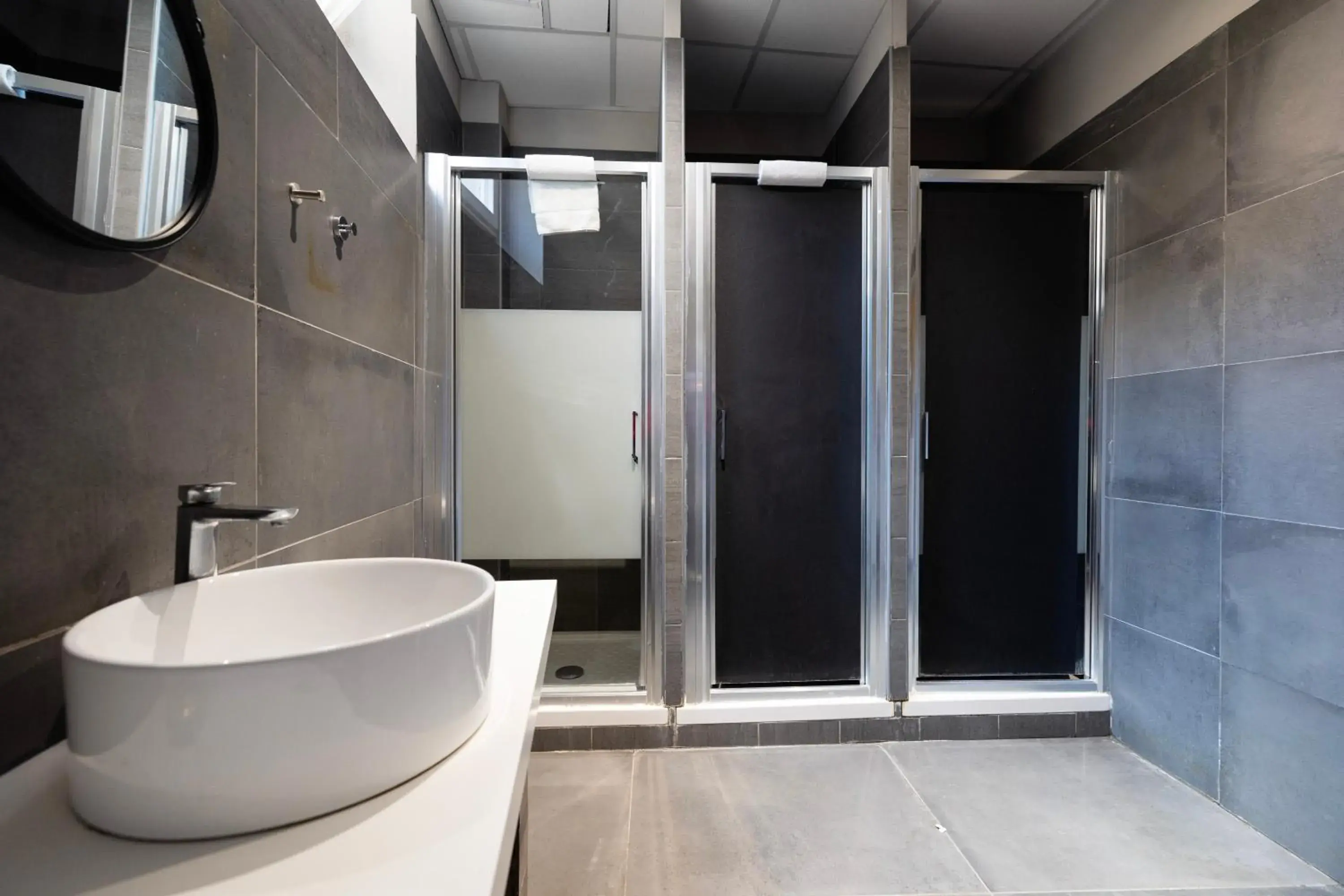 Shower in Borgo Ripa Urban Travel Shower in Borgo Ripa Urban Travel