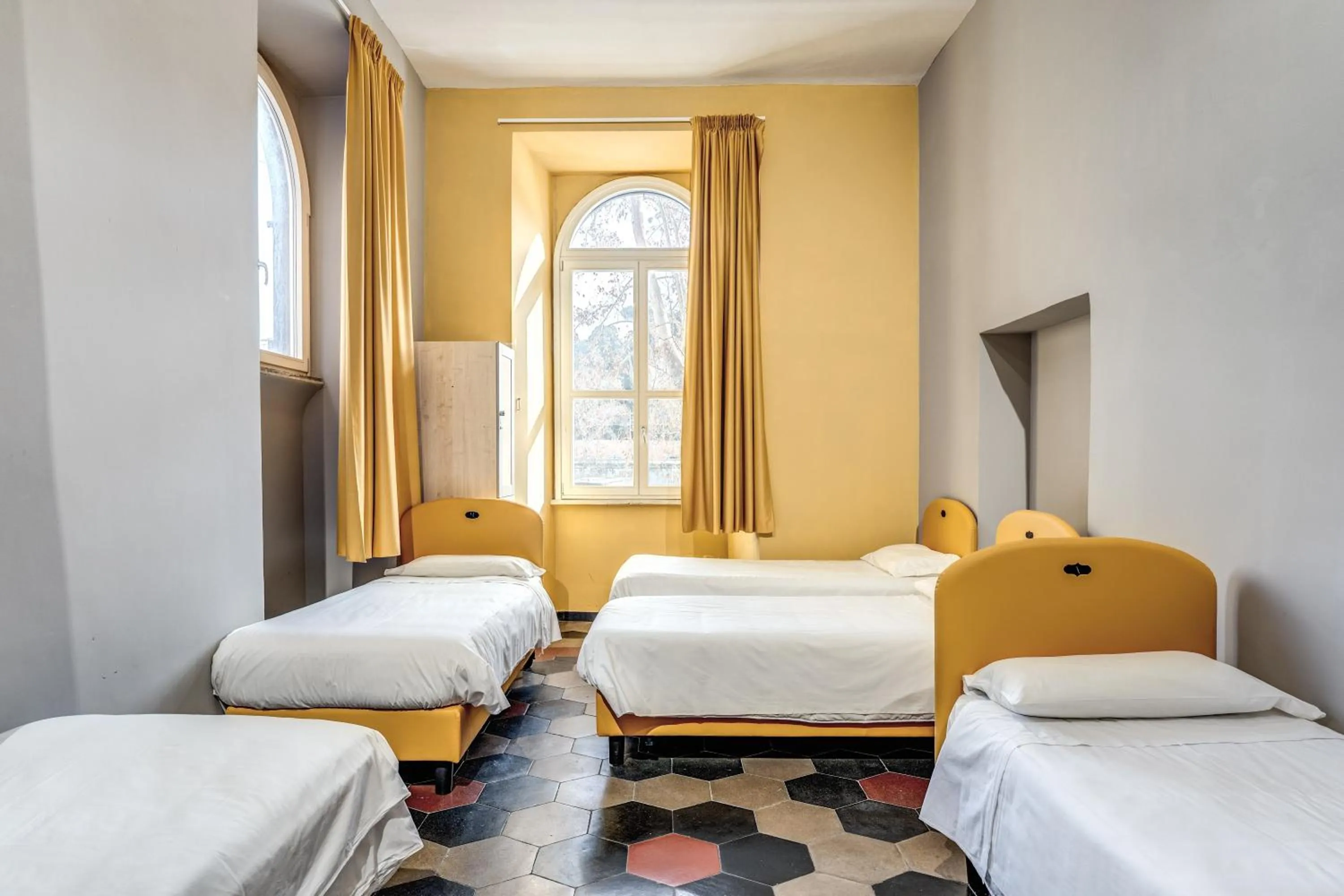 Photo of the whole room, Bed in Borgo Ripa Urban Travel