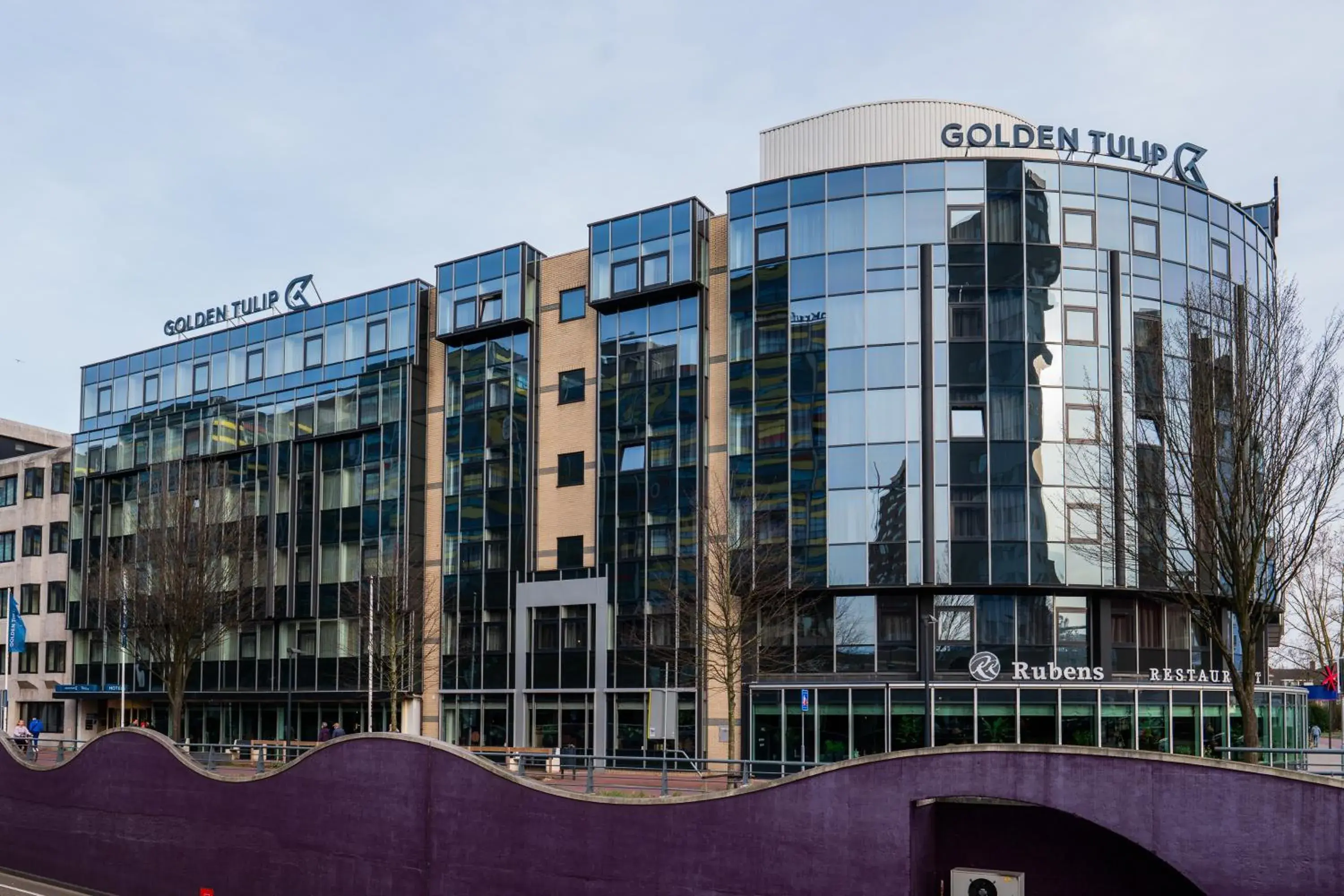 Property building in Golden Tulip Leiden Centre Property building in Golden Tulip Leiden Centre