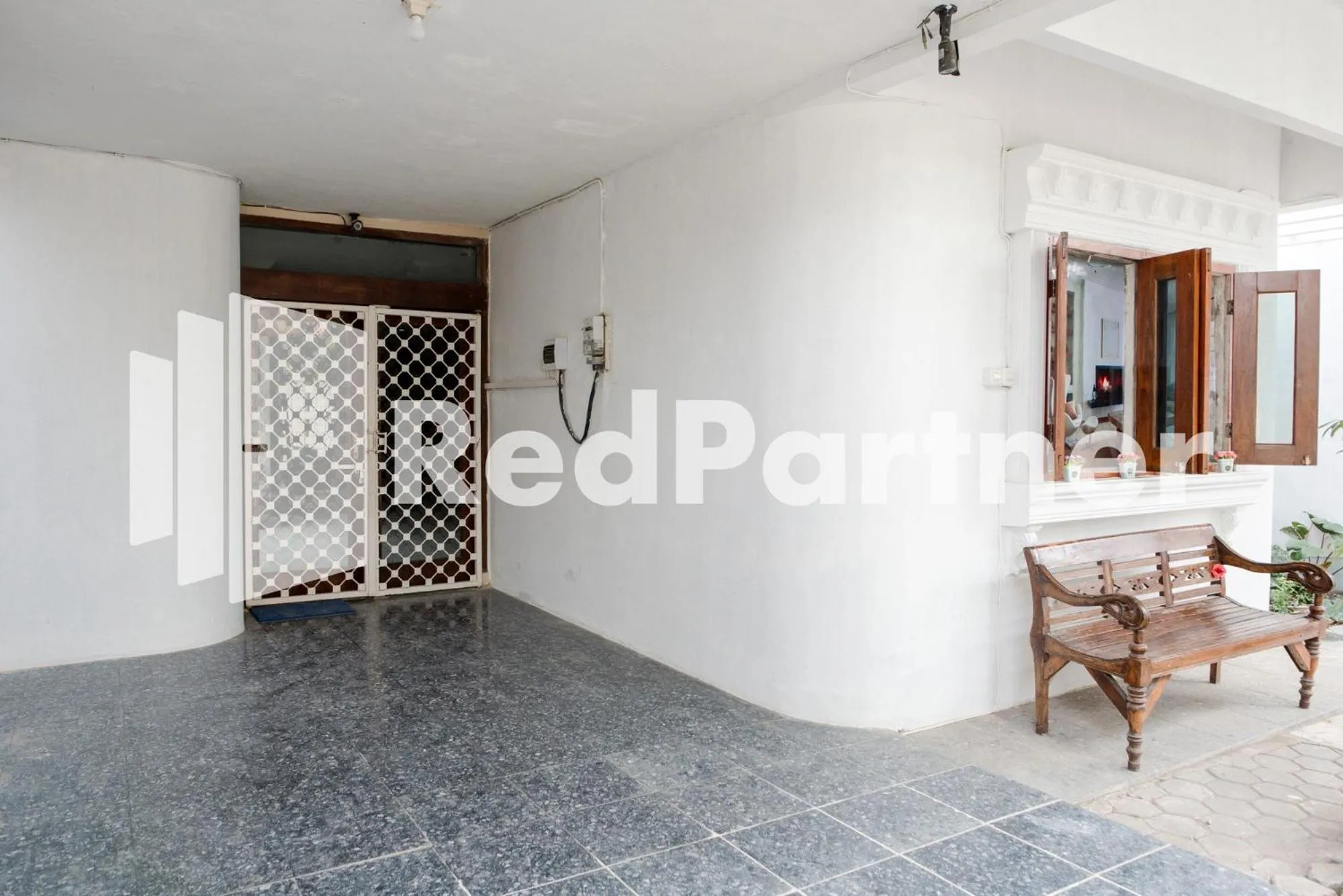 Facade/entrance in Mango House Semarang RedPartner