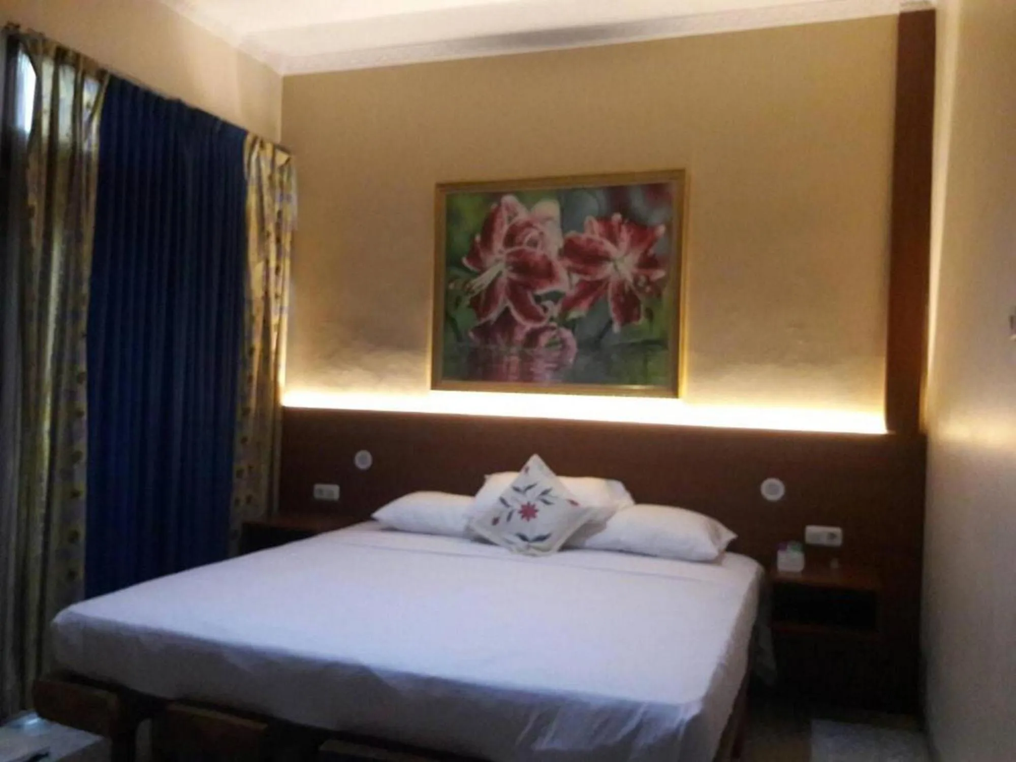 Bed in Mango House Semarang RedPartner