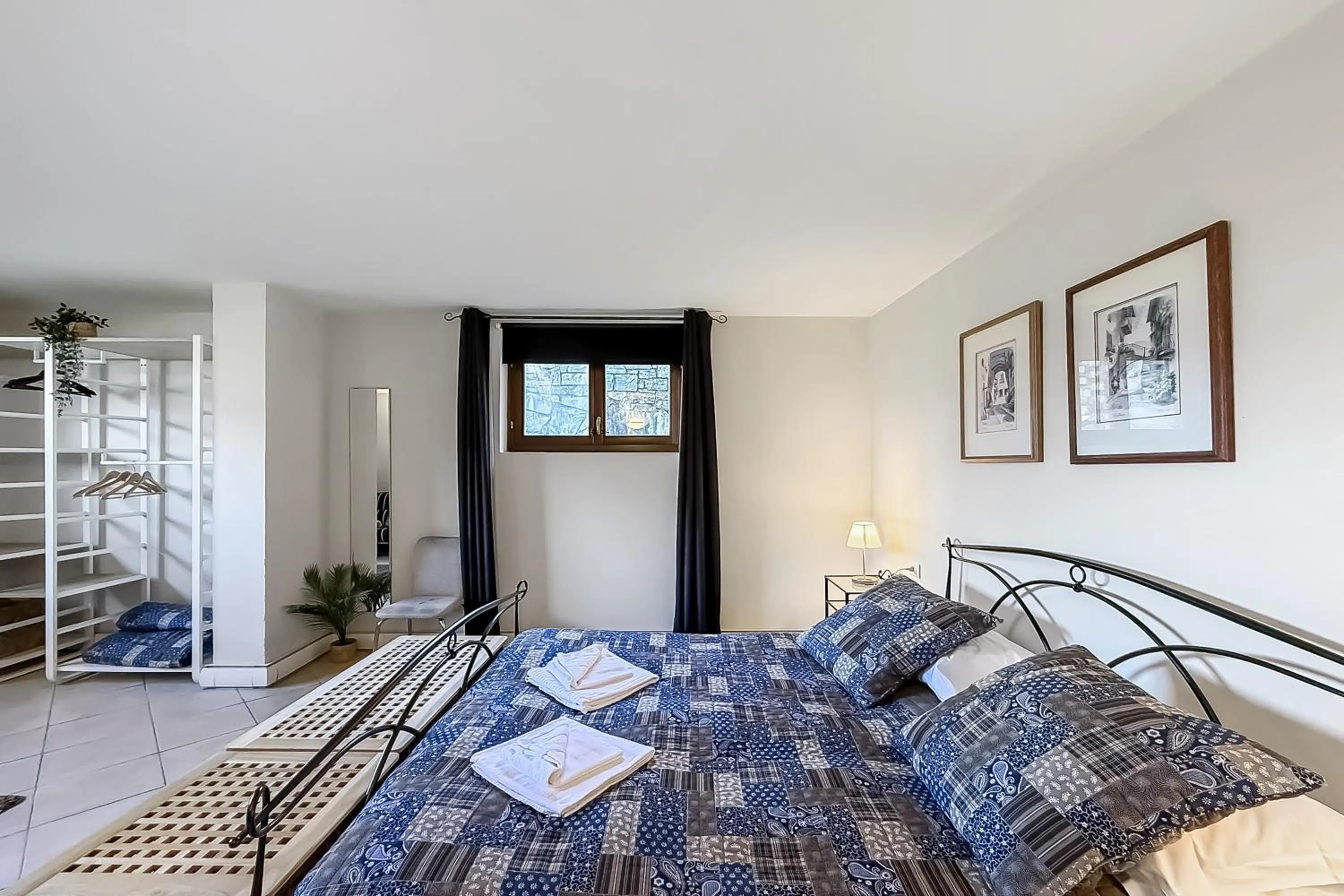 Bedroom, Bed in Casa Tulipano Grande