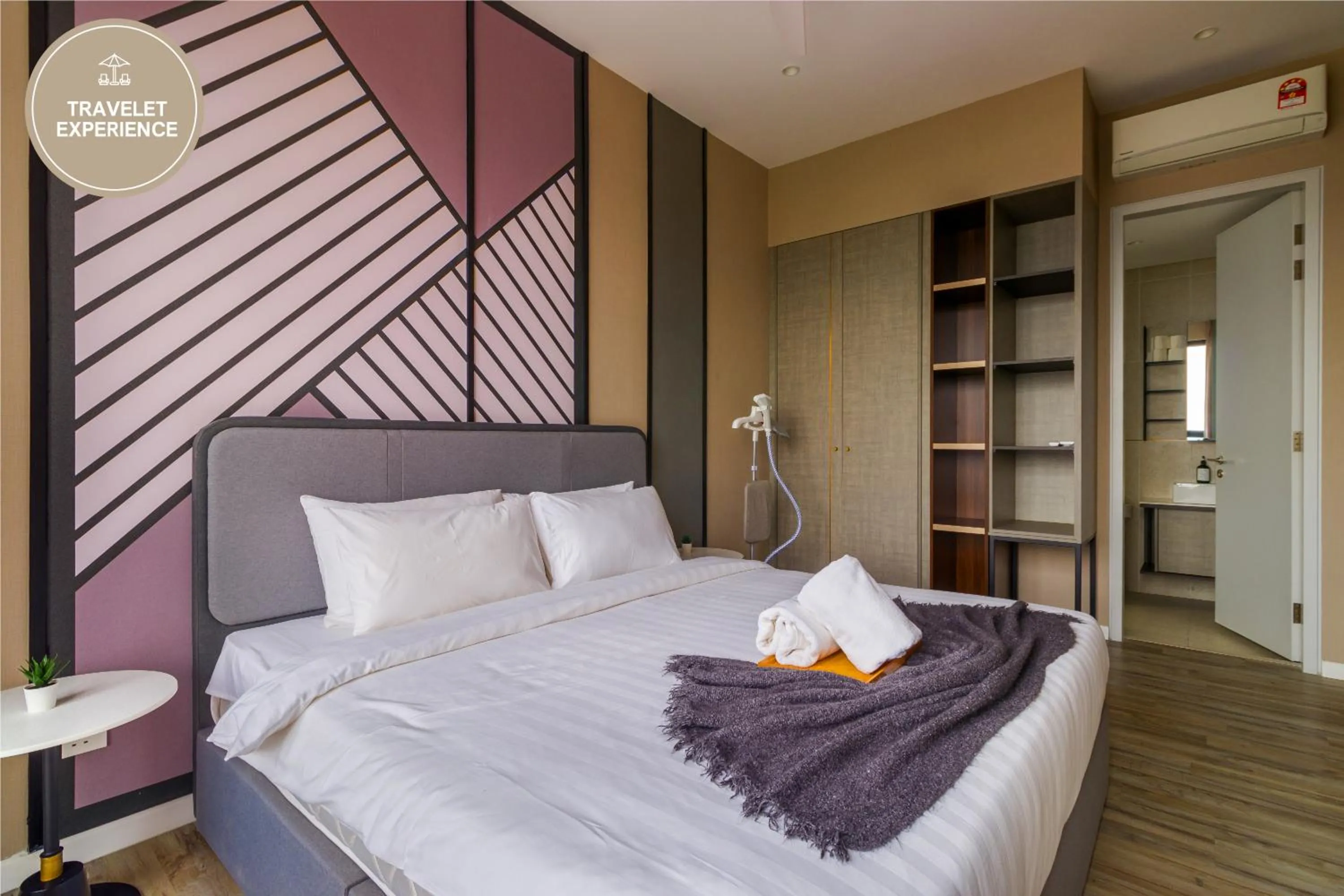 Bedroom, Bed in Millerz Square, Old Klang Road