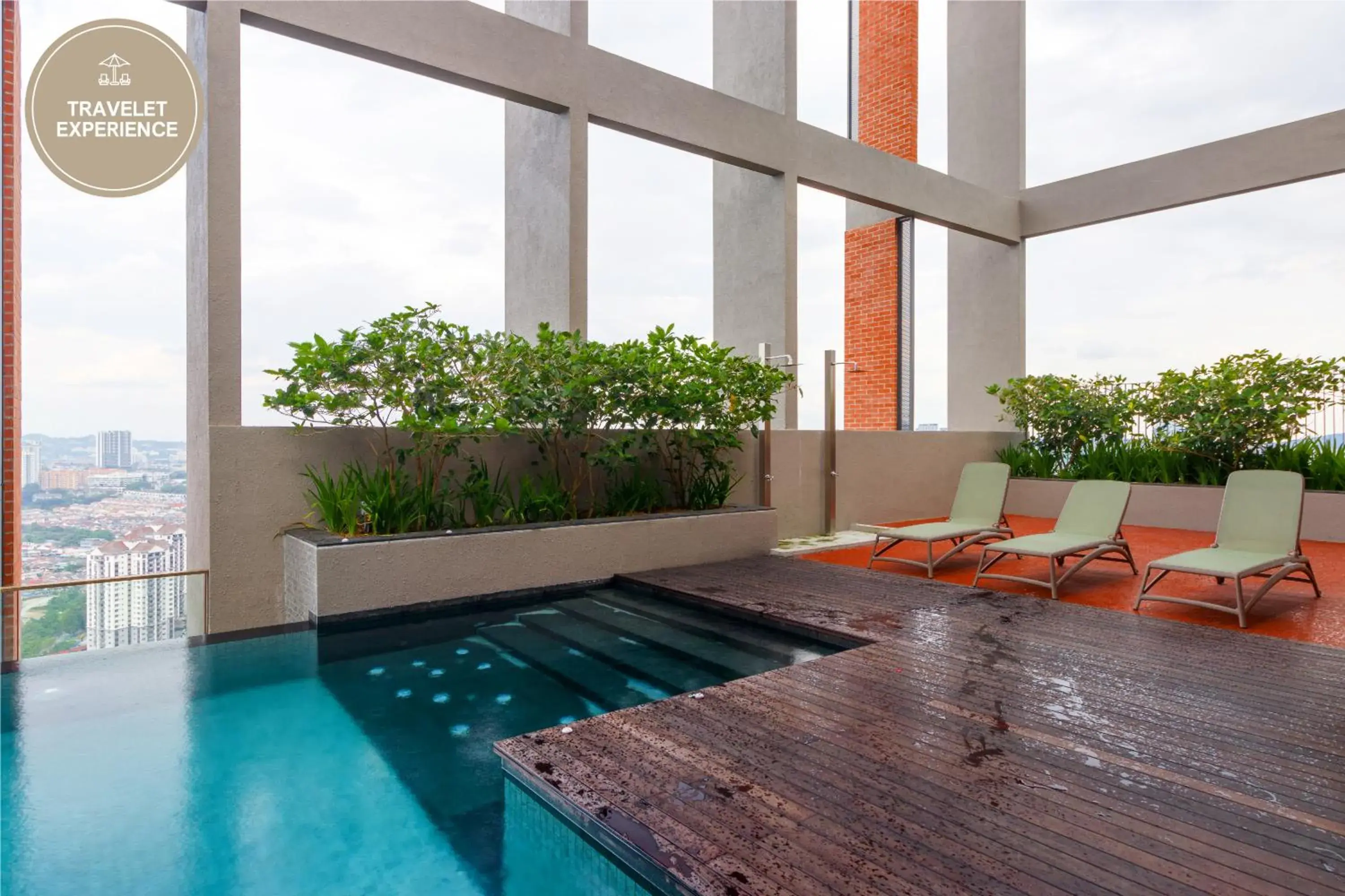 Swimming pool in Millerz Square, Old Klang Road Swimming pool in Millerz Square, Old Klang Road