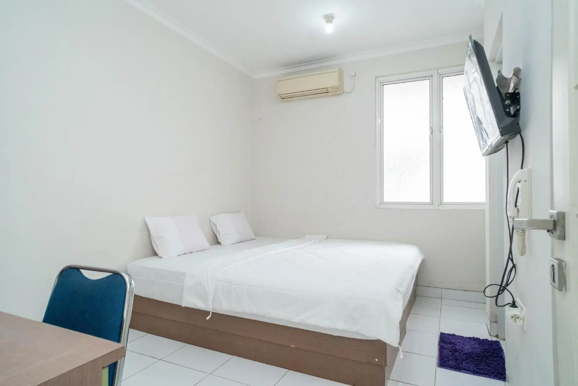 Bed in Mroom Residence near UMN Gading Serpong RedPartner Bed in Mroom Residence near UMN Gading Serpong RedPartner