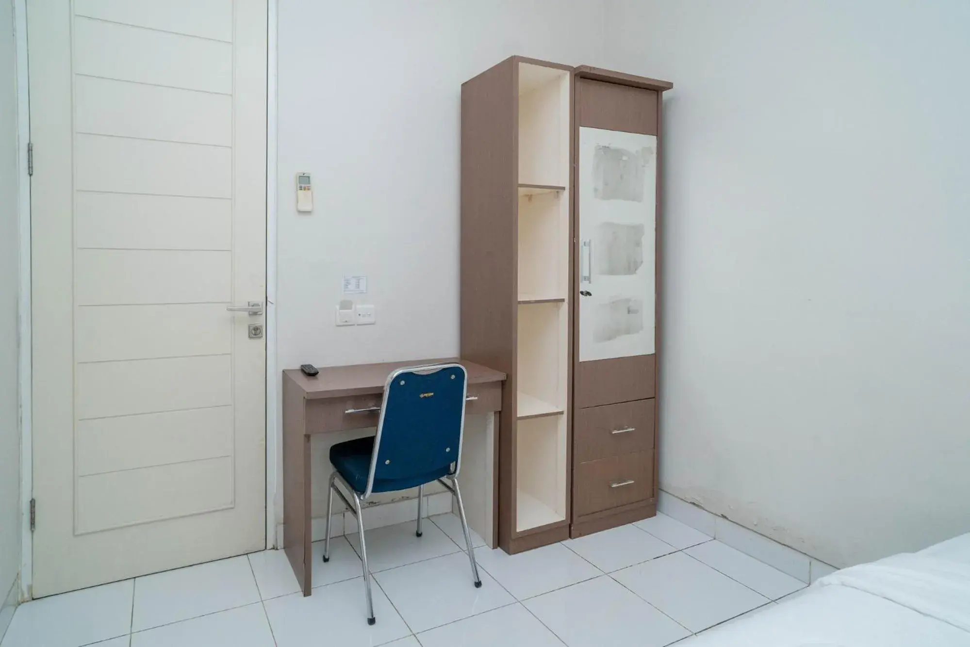 Bedroom in Mroom Residence near UMN Gading Serpong RedPartner Bedroom in Mroom Residence near UMN Gading Serpong RedPartner