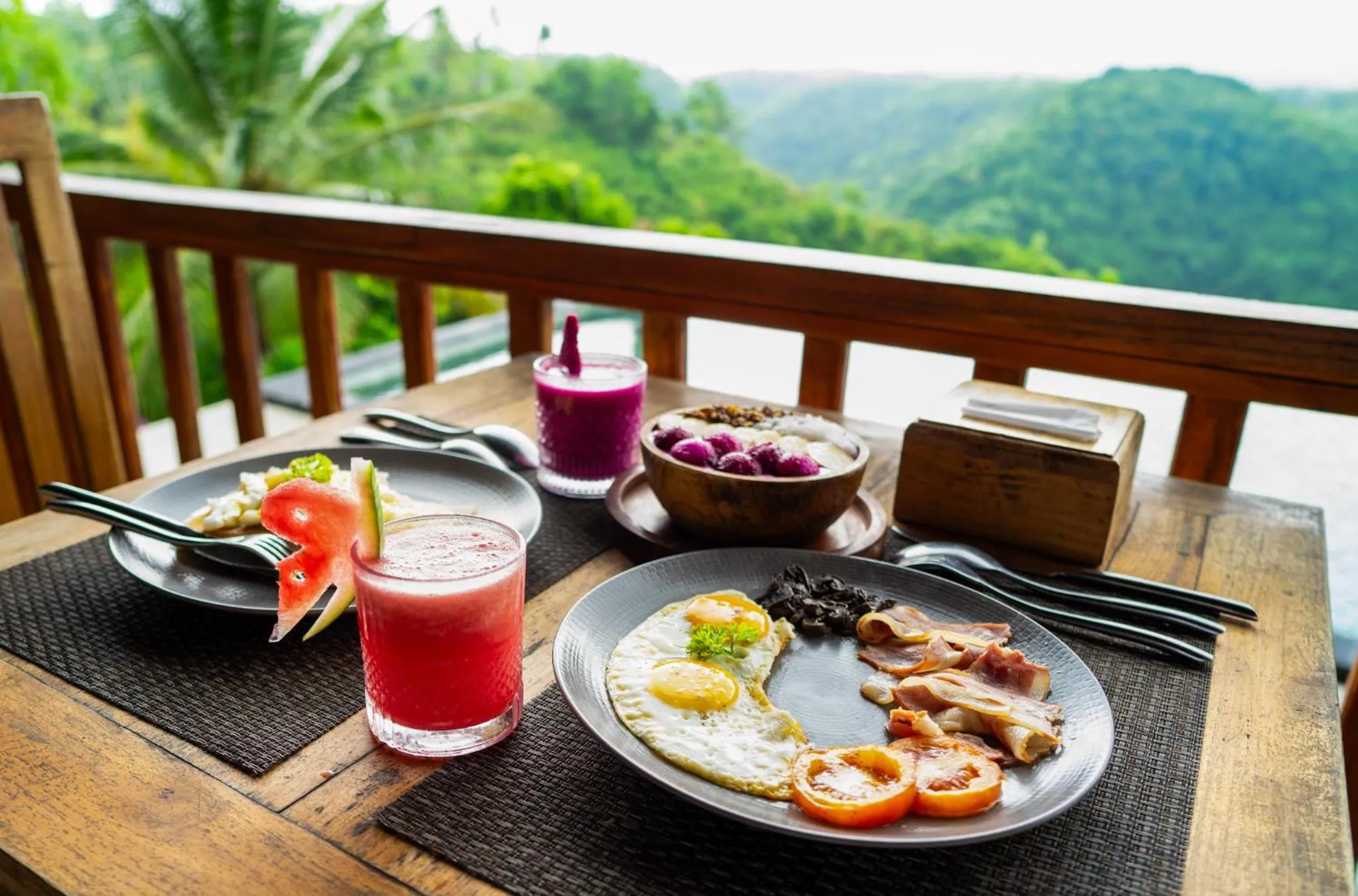 Restaurant/places to eat in Green Coco Suite by AGATA