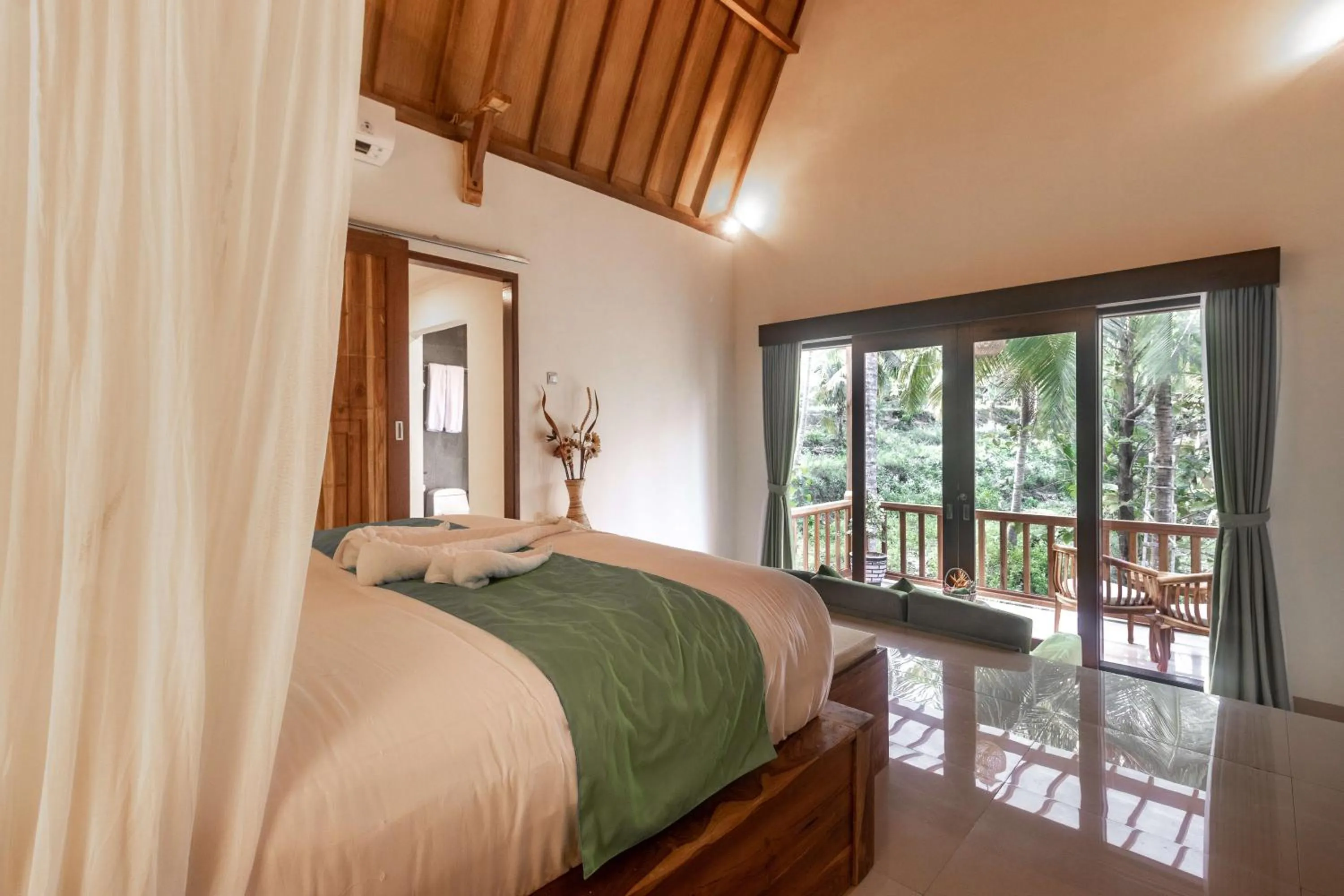 Bed in Green Coco Suite by AGATA