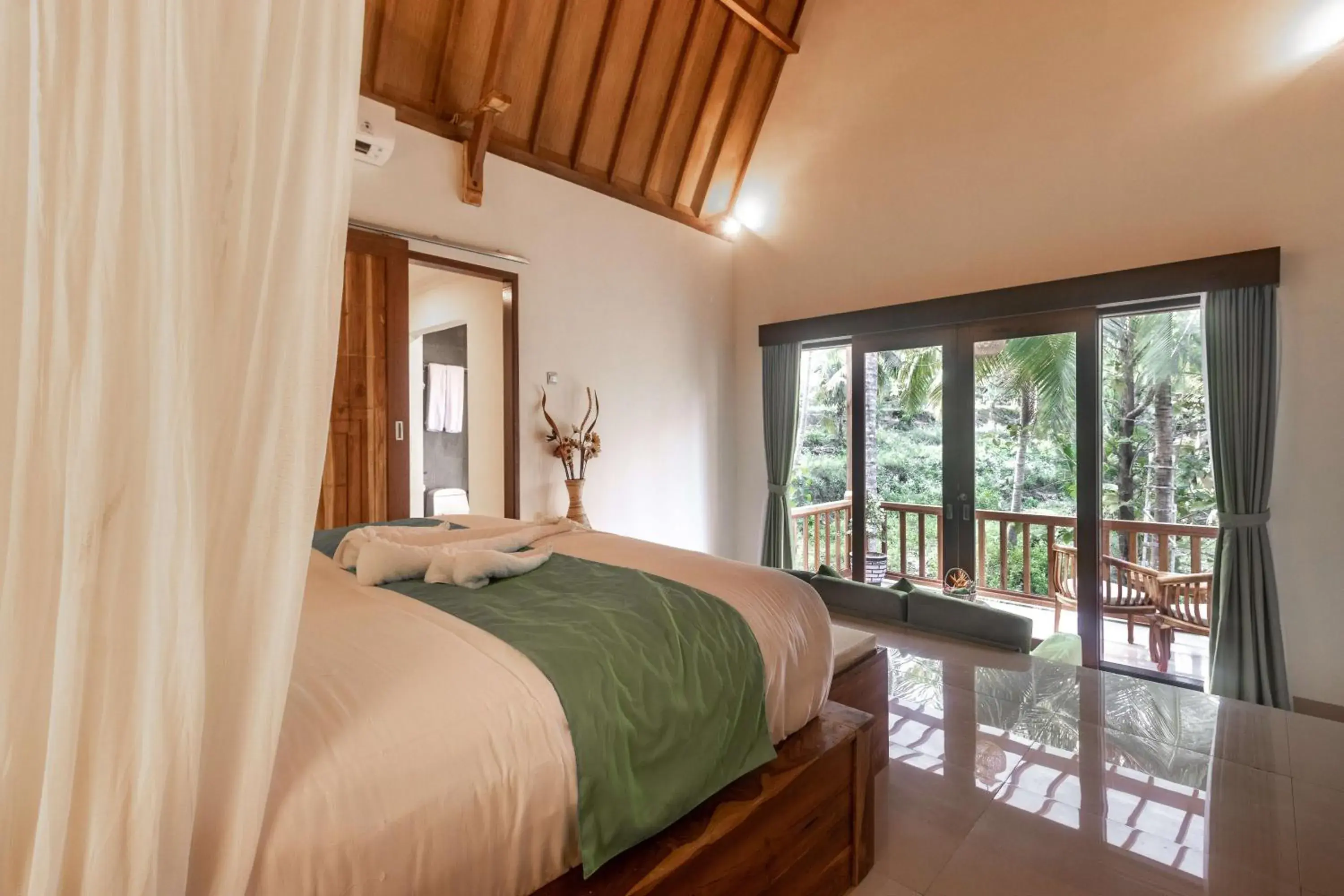 Bed in Green Coco Suite by AGATA Bed in Green Coco Suite by AGATA