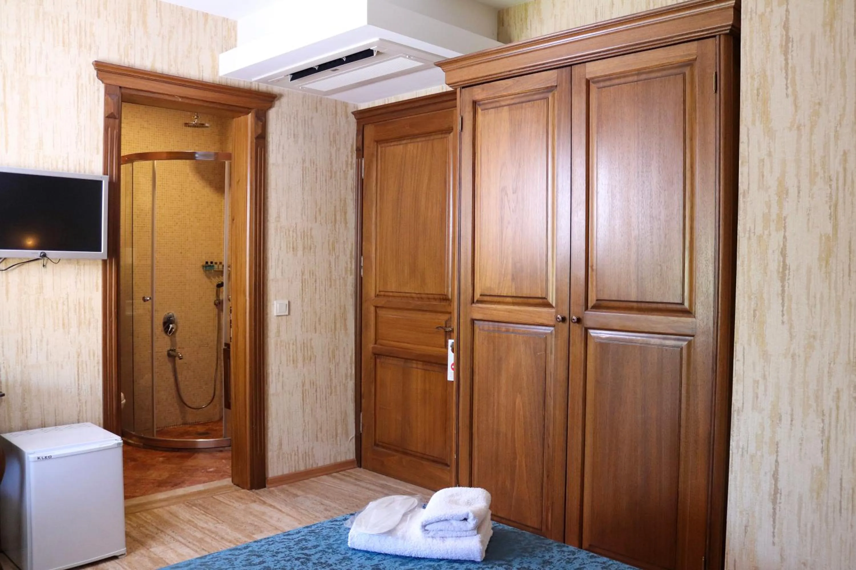 Bathroom in Doruk Hotel