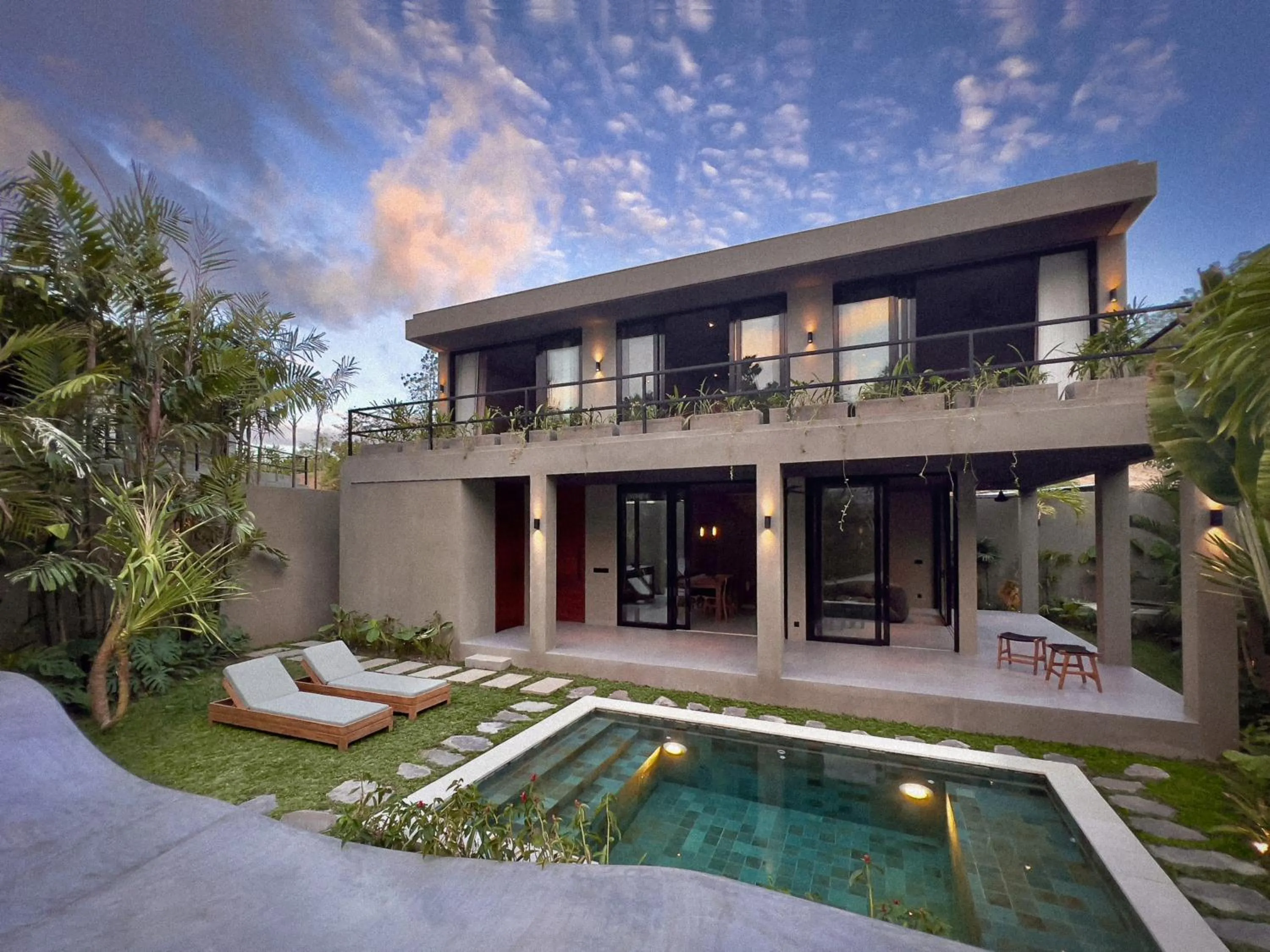 Aloha Villas - Modern villas with private pool and lush gardens
