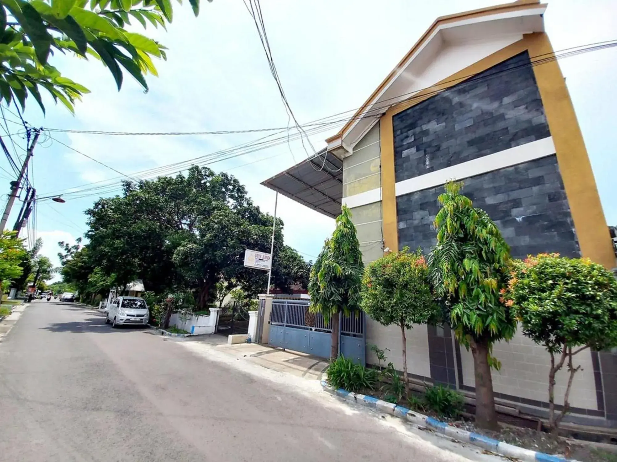 Property building in Griya Juanda Syariah near RS Dharma Husada Probolinggo Mitra RedDoorz Property building in Griya Juanda Syariah near RS Dharma Husada Probolinggo Mitra RedDoorz
