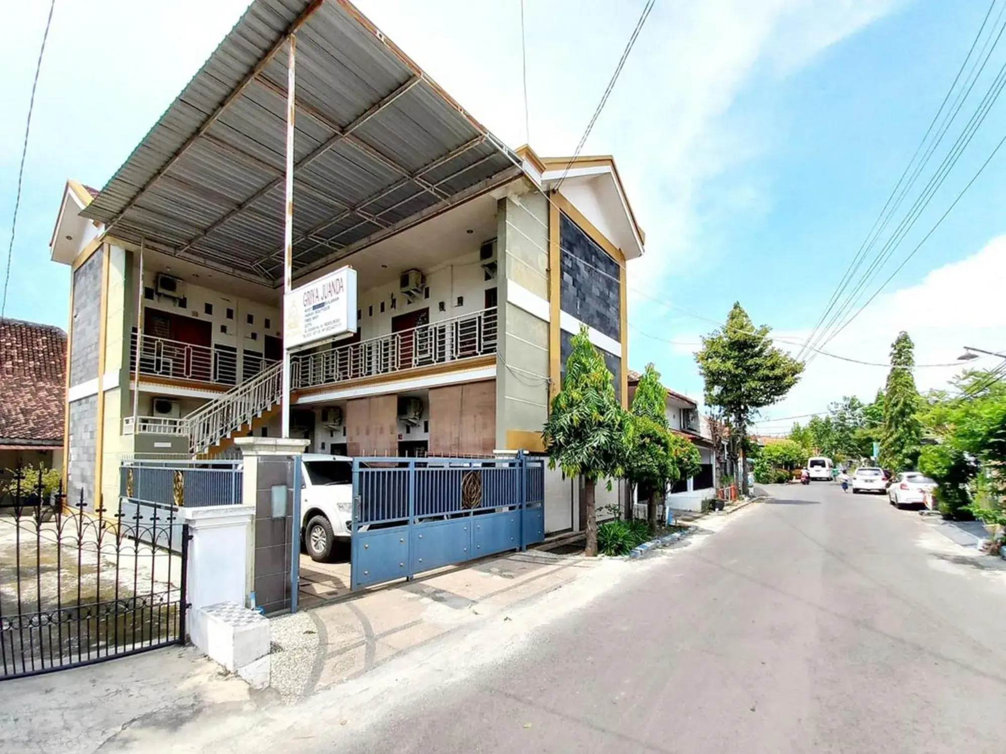 Property building in Griya Juanda Syariah near RS Dharma Husada Probolinggo Mitra RedDoorz Property building in Griya Juanda Syariah near RS Dharma Husada Probolinggo Mitra RedDoorz