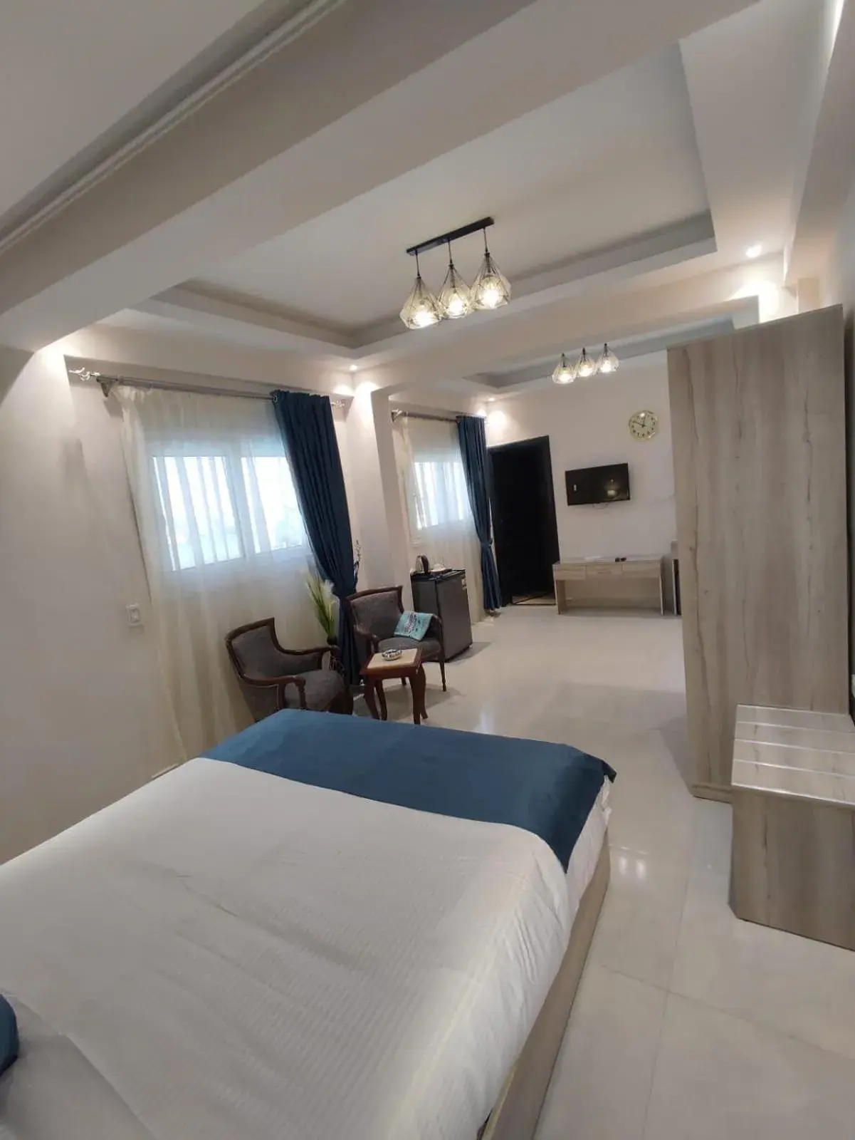 Single Room with Lake View in Jewel Plaza Hotel Single Room with Lake View in Jewel Plaza Hotel