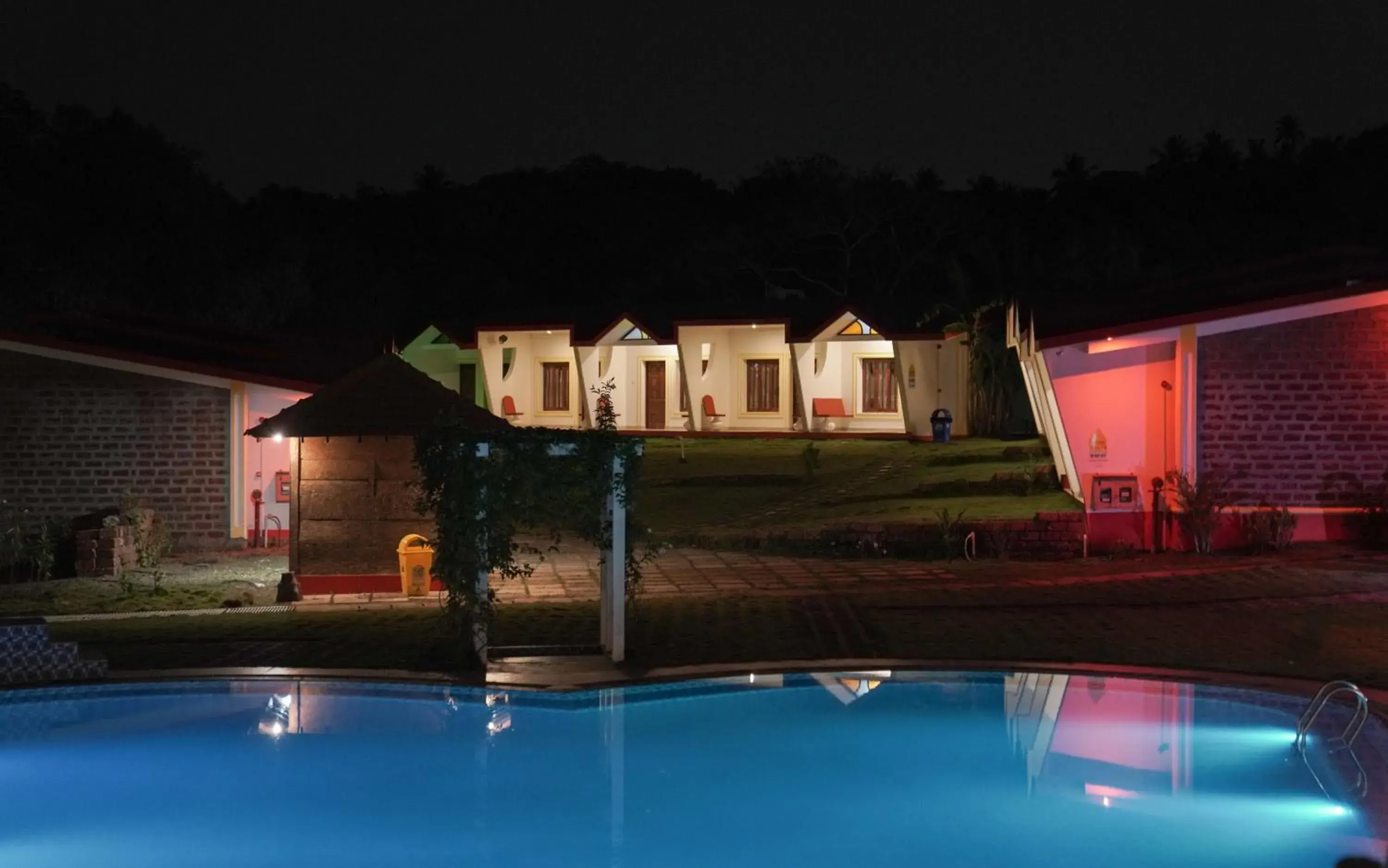 Property building in Maior Roma by Jolly Jolly Lester Property building in Maior Roma by Jolly Jolly Lester