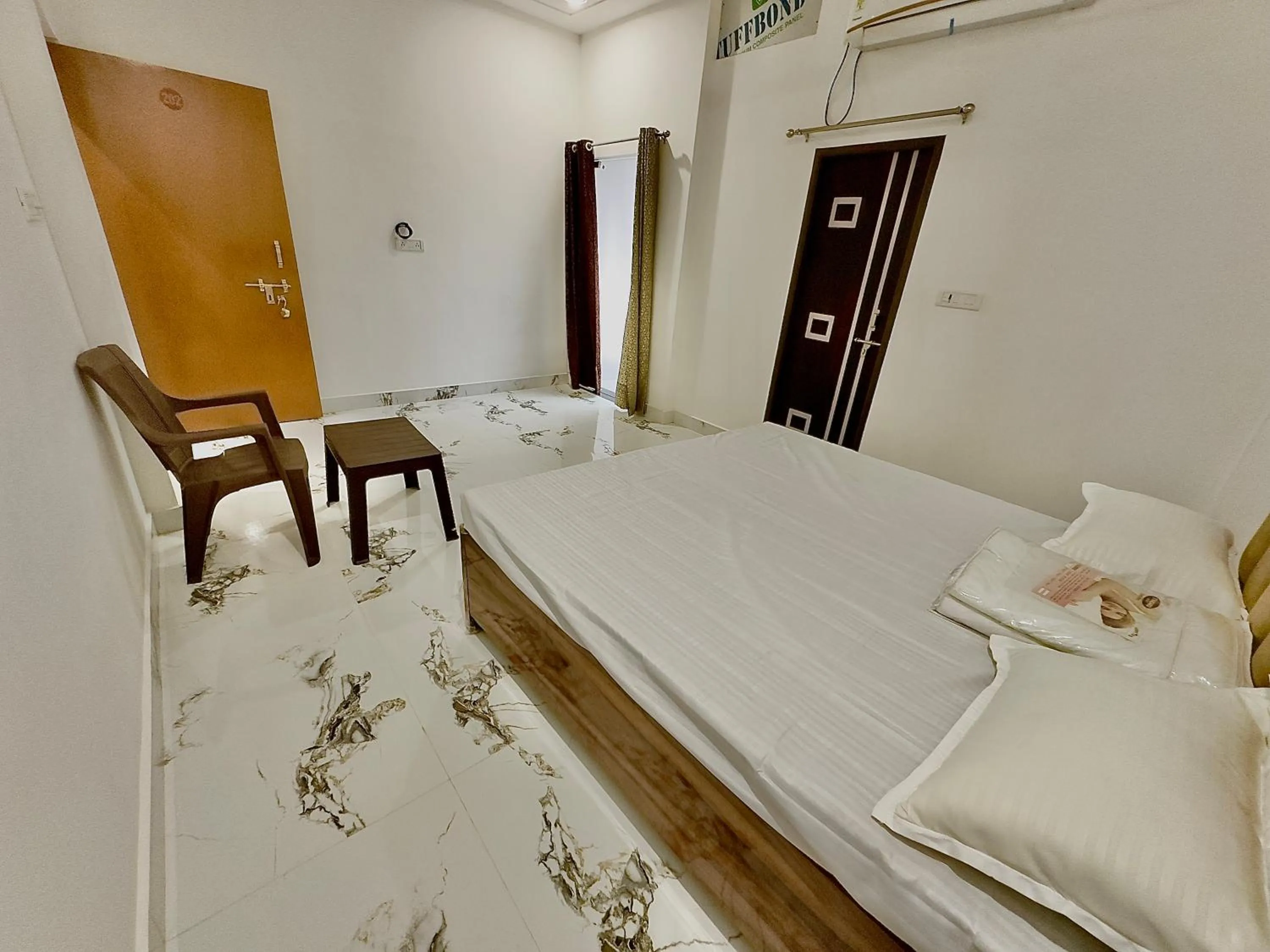 Photo of the whole room, Bed in RAMALAYAM