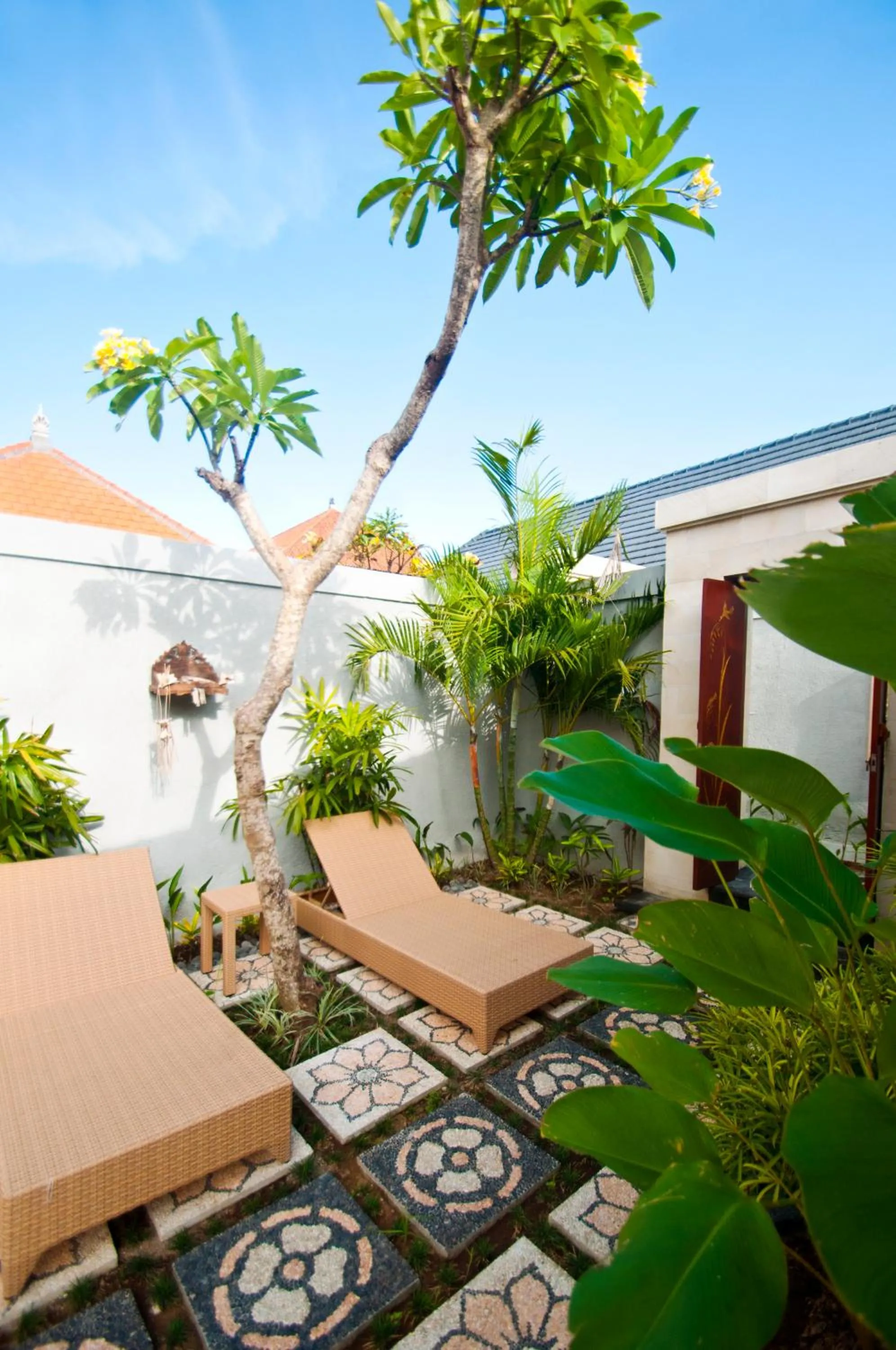 Area and facilities in Taman Kesari Villas