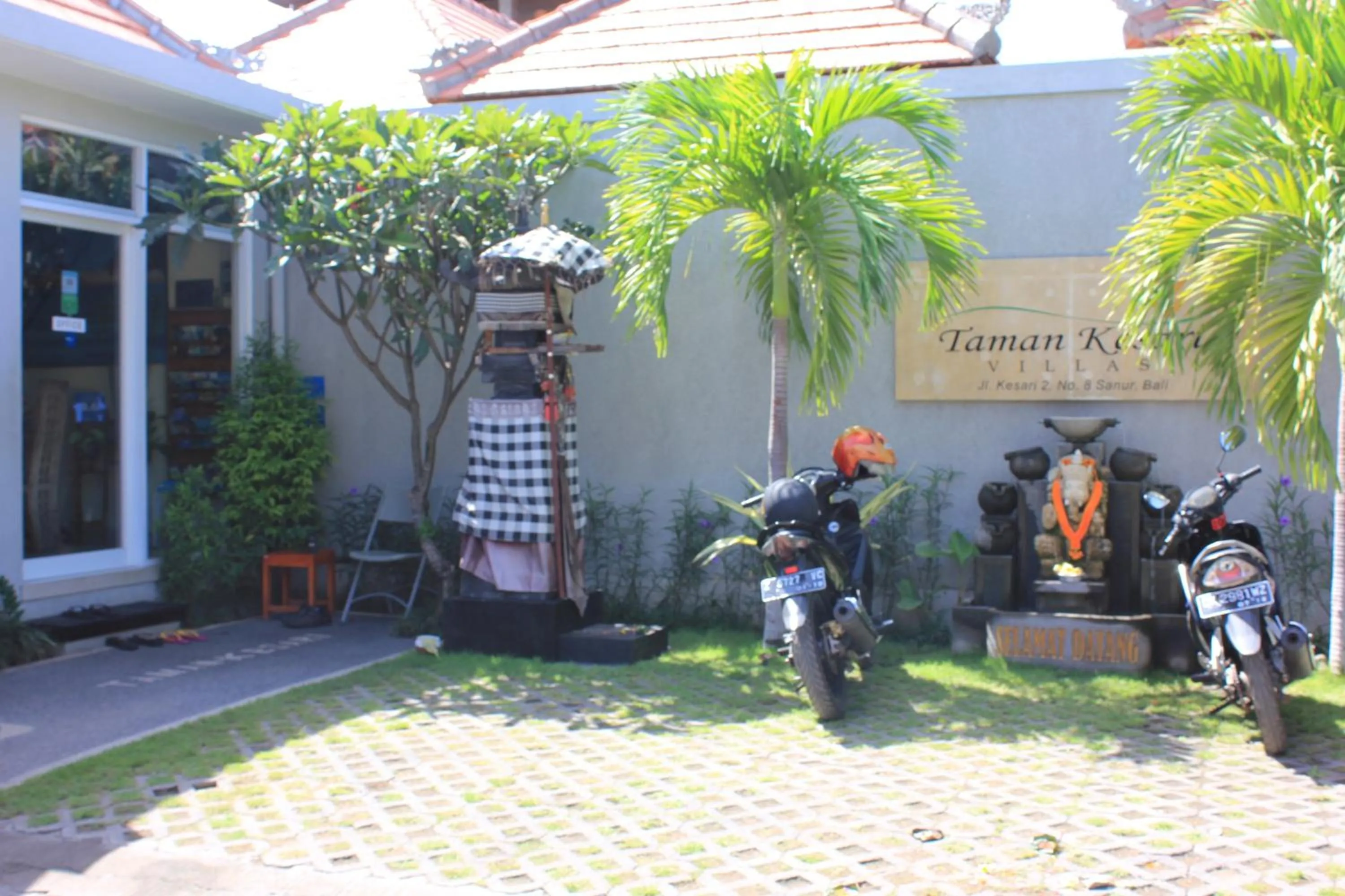 Day in Taman Kesari Villas