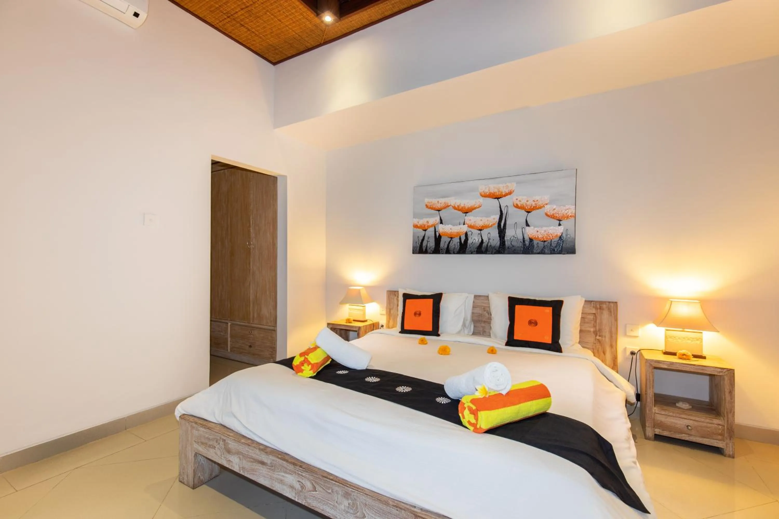 Bed in Taman Kesari Villas