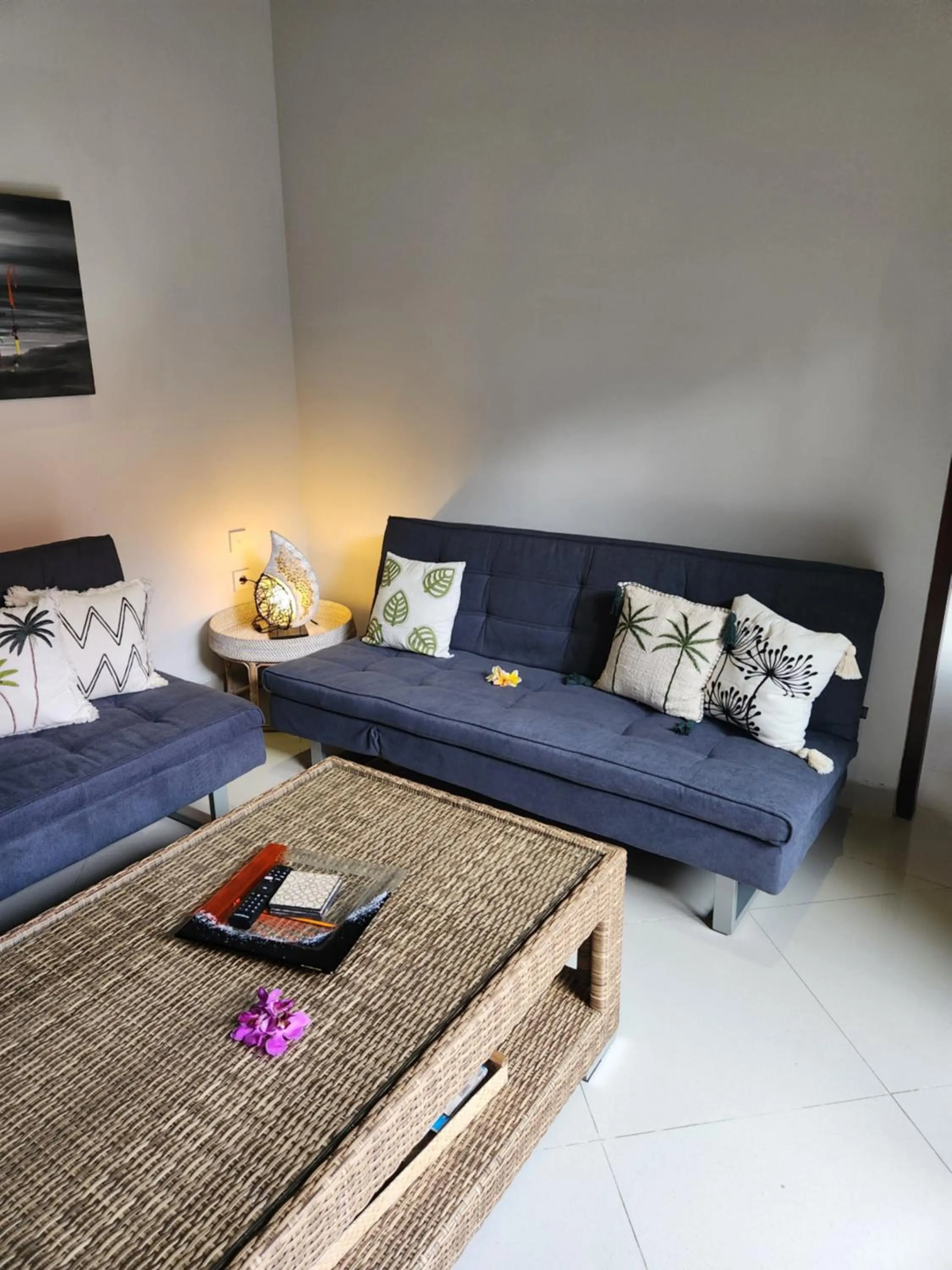 Living room, Bed in Taman Kesari Villas