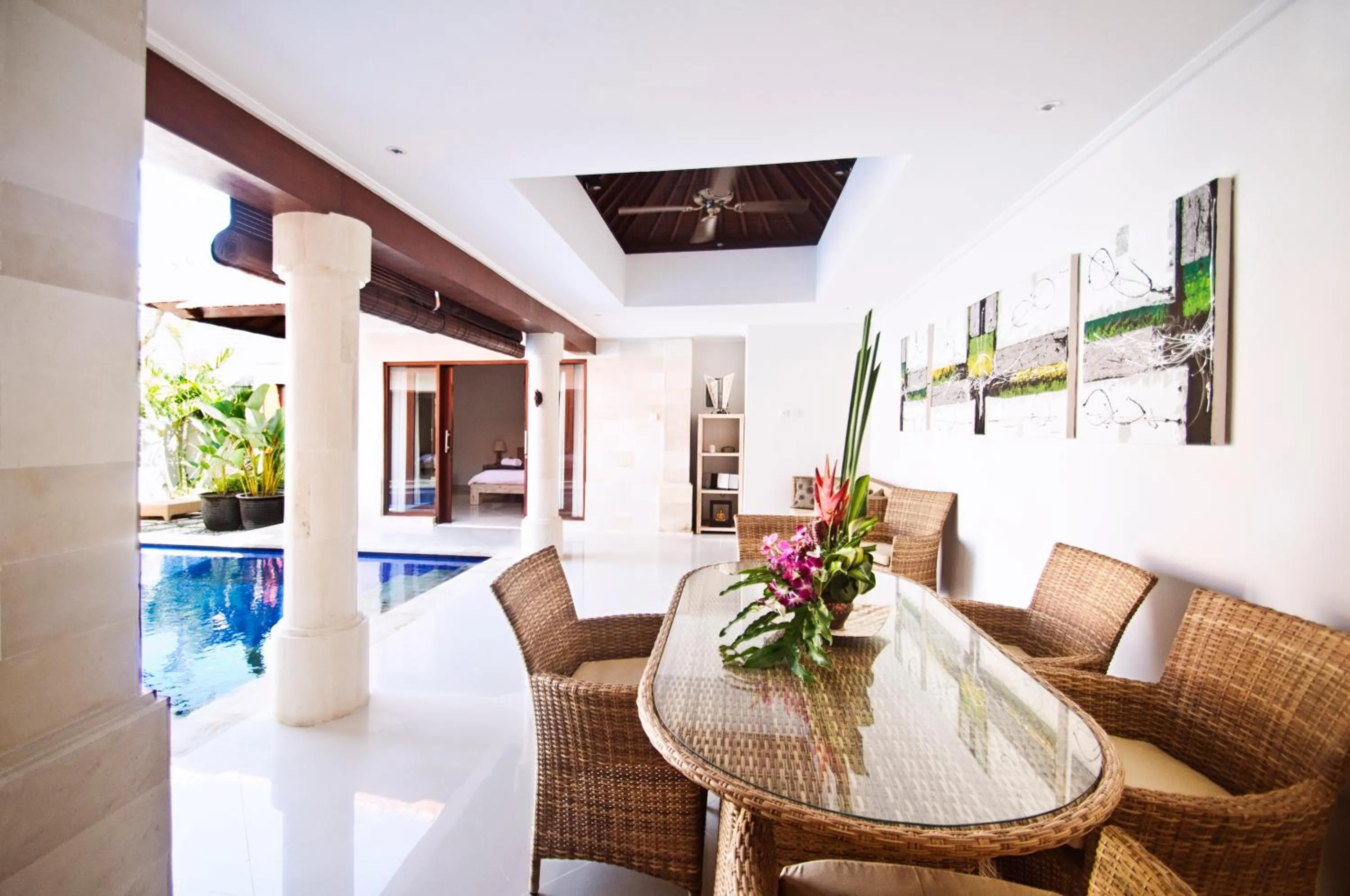 Dining area in Taman Kesari Villas