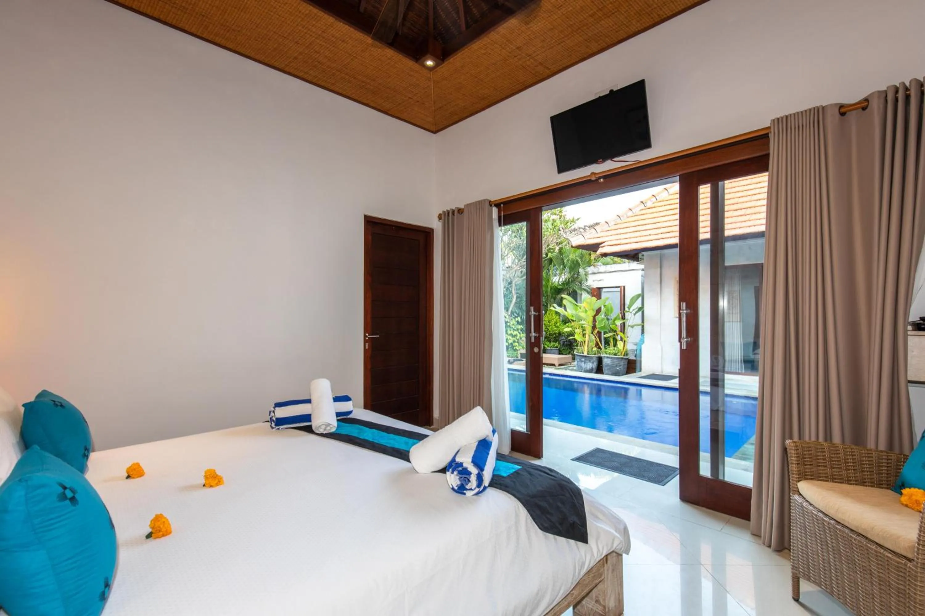 Bed in Taman Kesari Villas