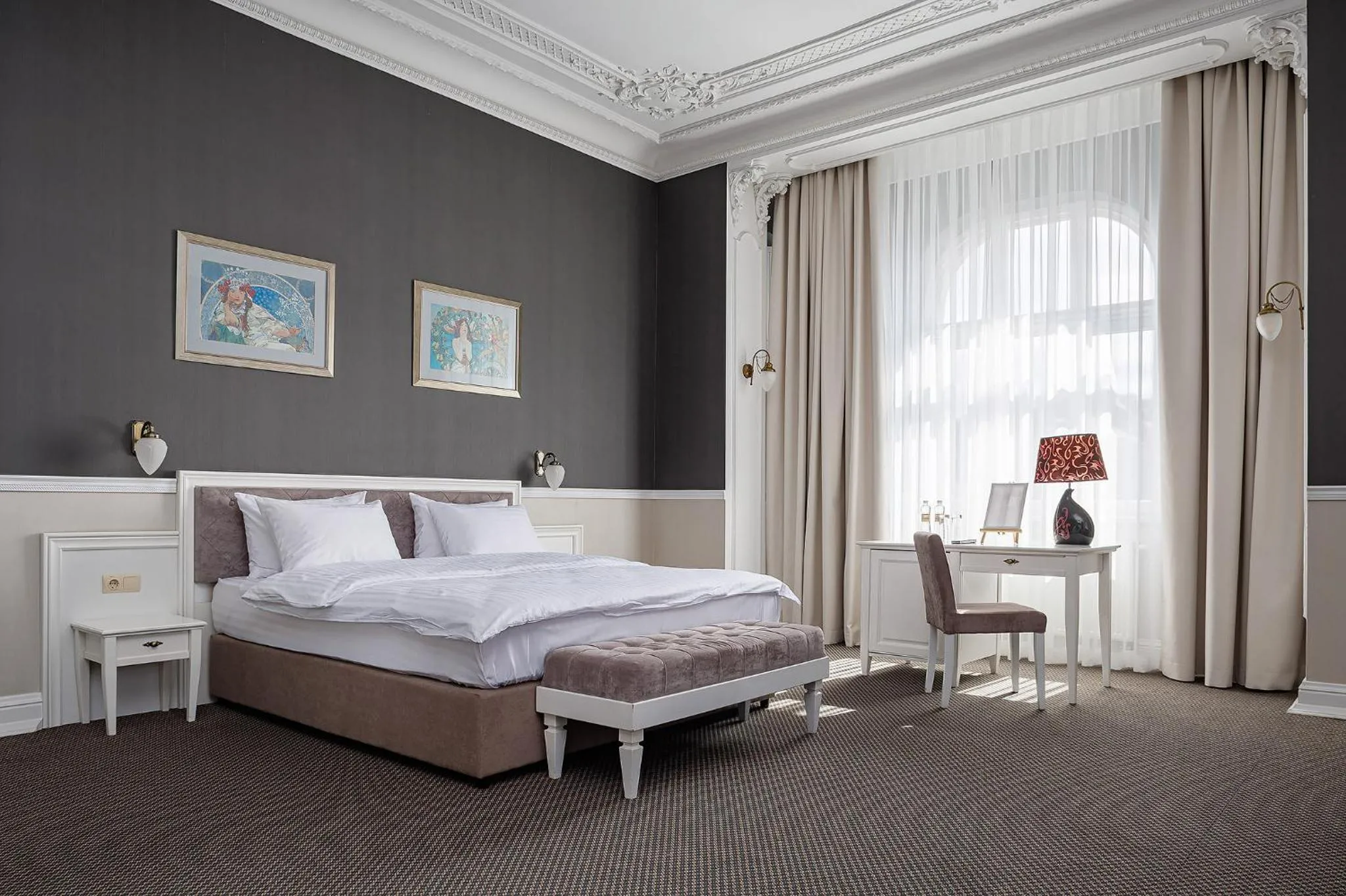 Modern Art Hotel