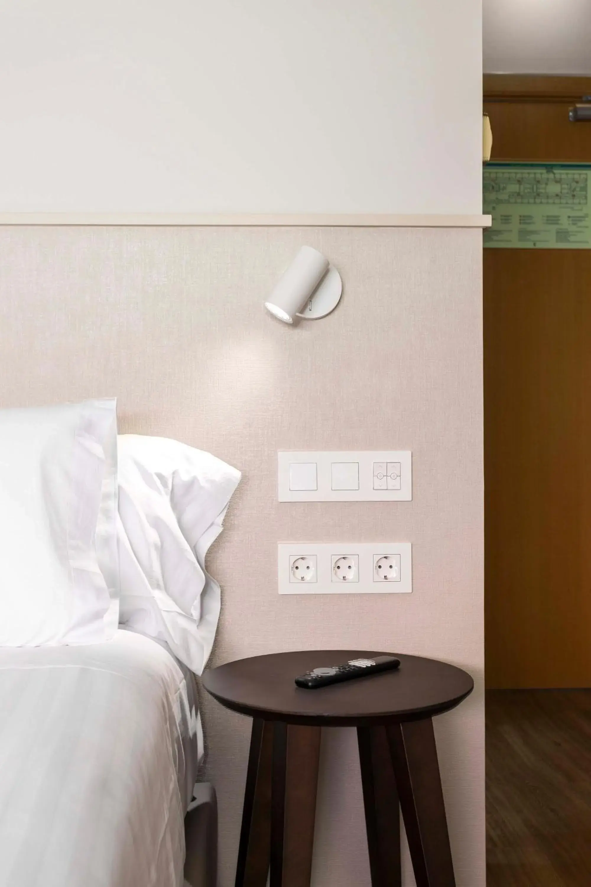 Bedroom, Bed in Hotel Terrassa Confort Bedroom, Bed in Hotel Terrassa Confort