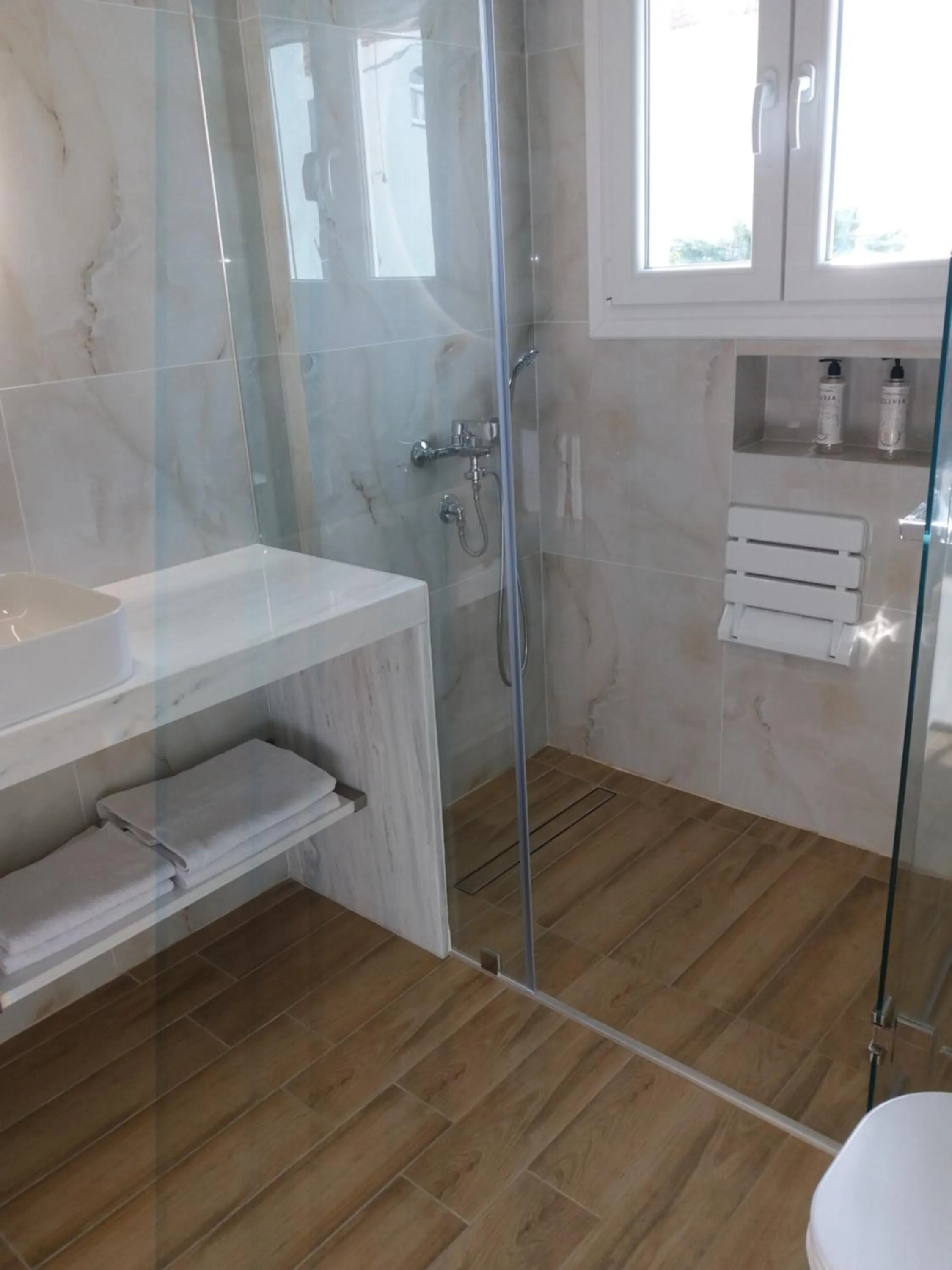 Shower in Stavento Hotel & Resort, new experience