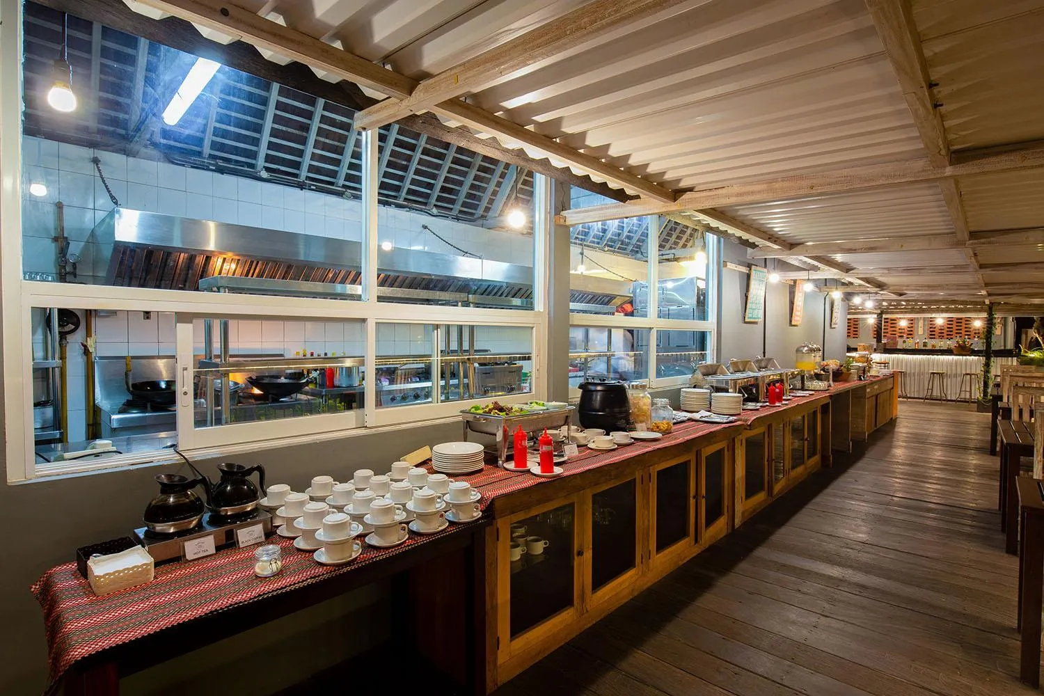 Restaurant/places to eat in FRii Bali Echo Beach